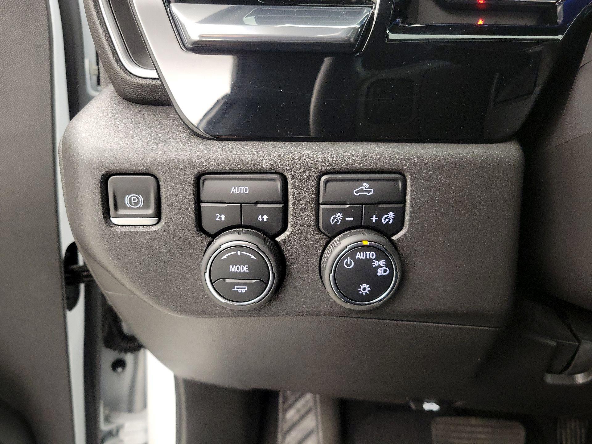 Thumbnail: 2023 Chevrolet Silverado 1500 - 13