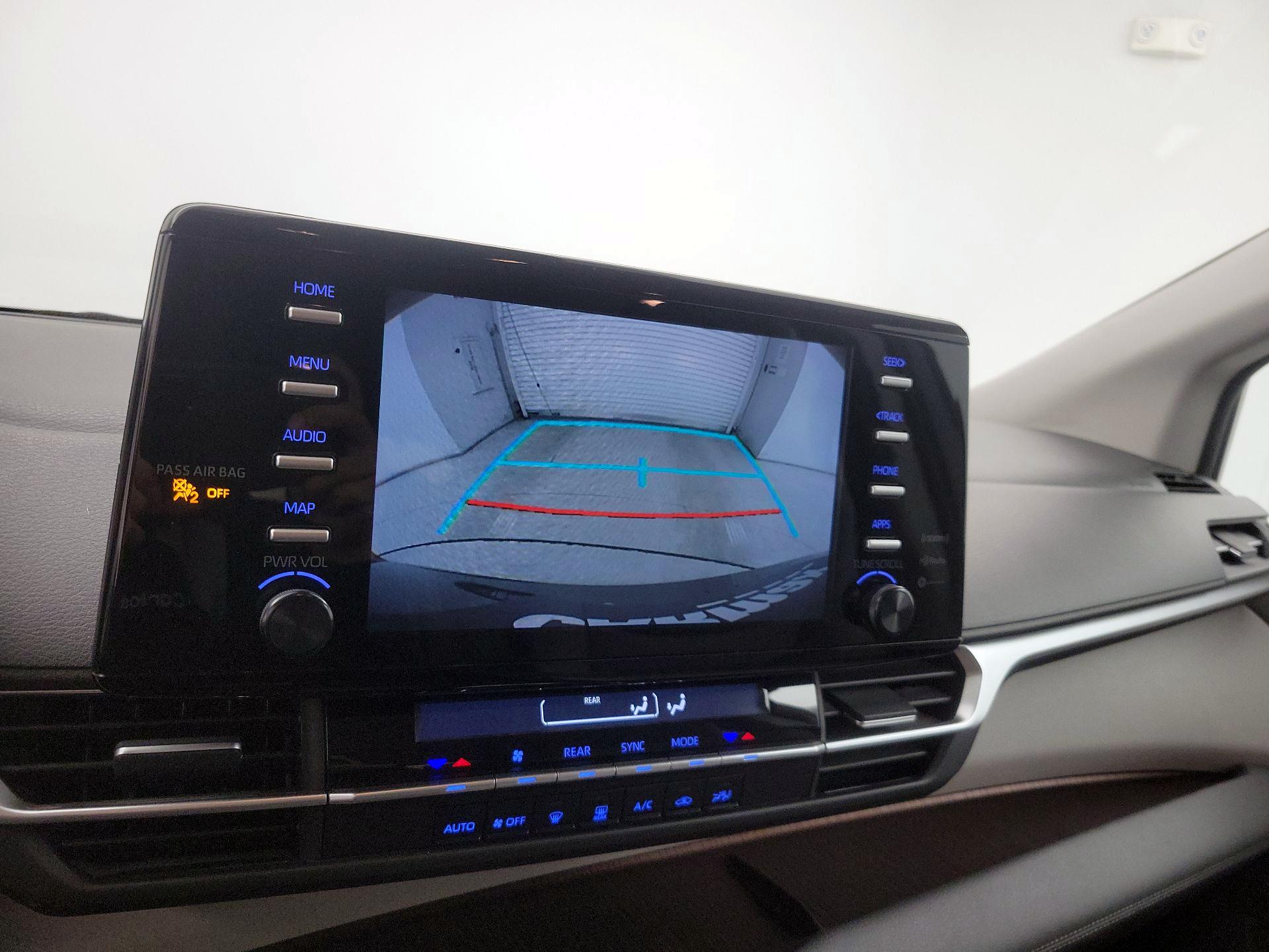 Thumbnail: 2024 Toyota Sienna - 14