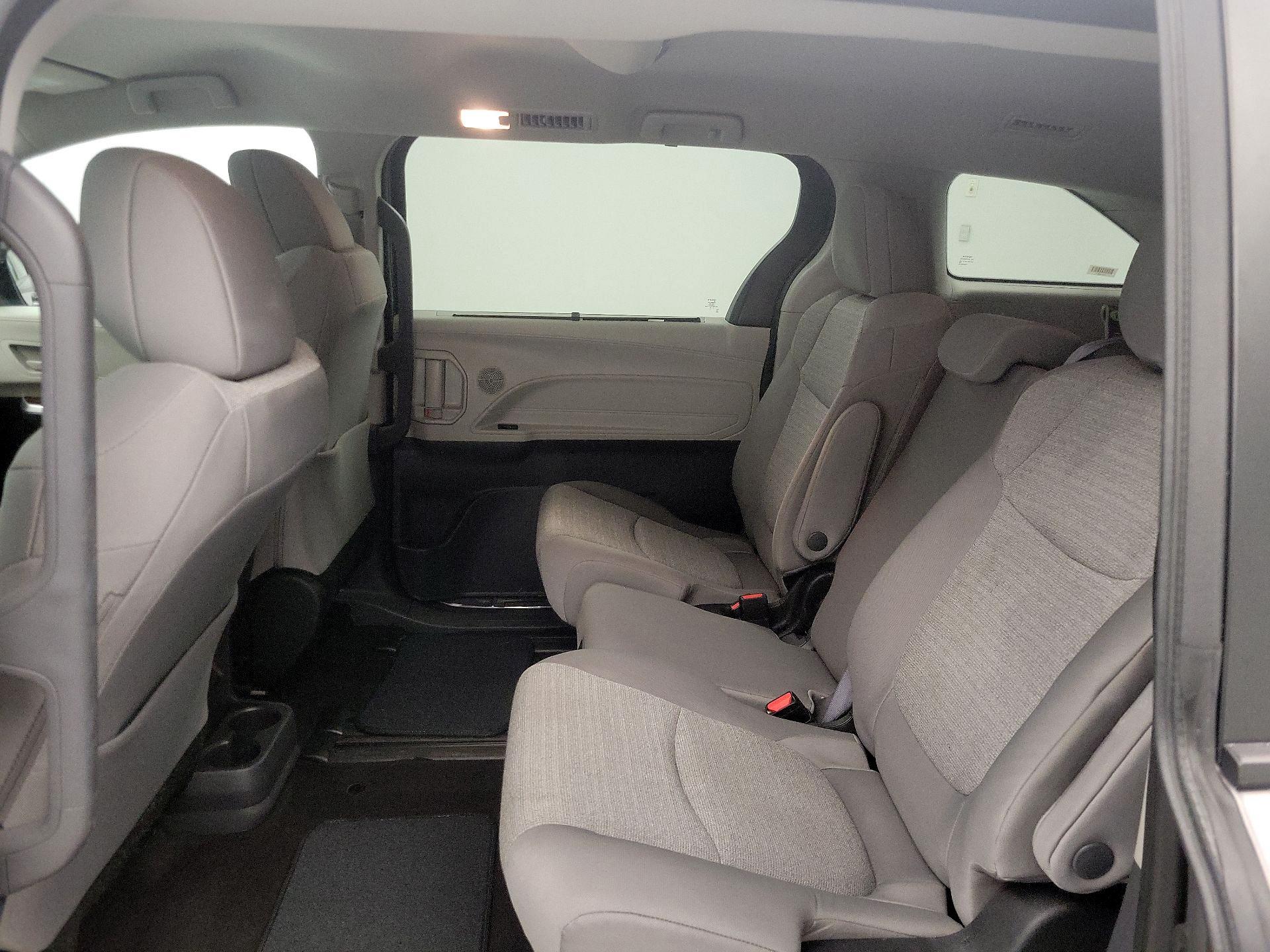 Thumbnail: 2024 Toyota Sienna - 19