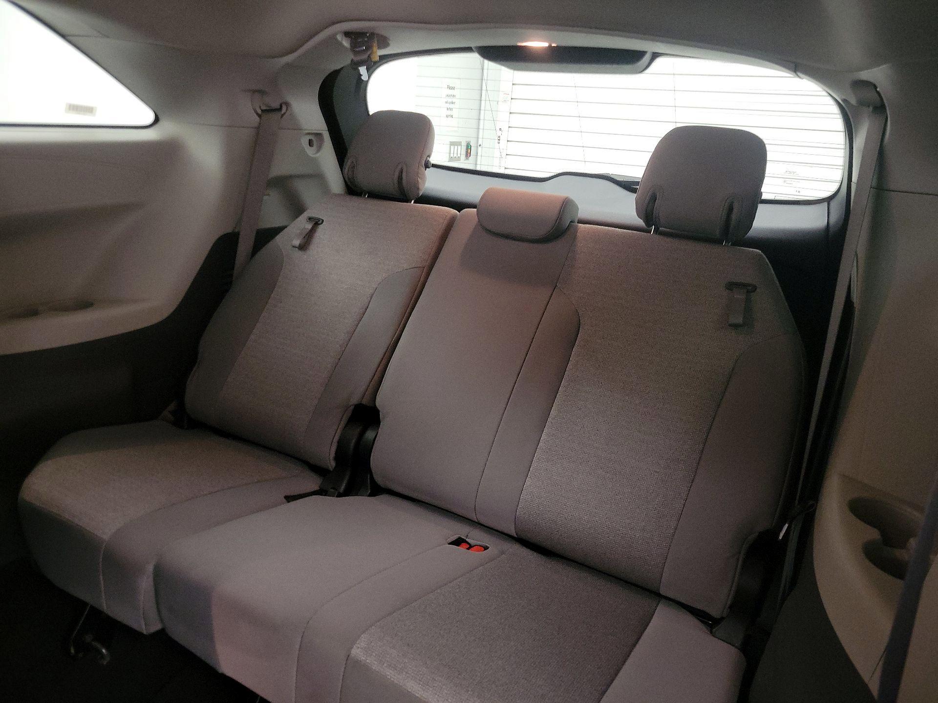 Thumbnail: 2024 Toyota Sienna - 20