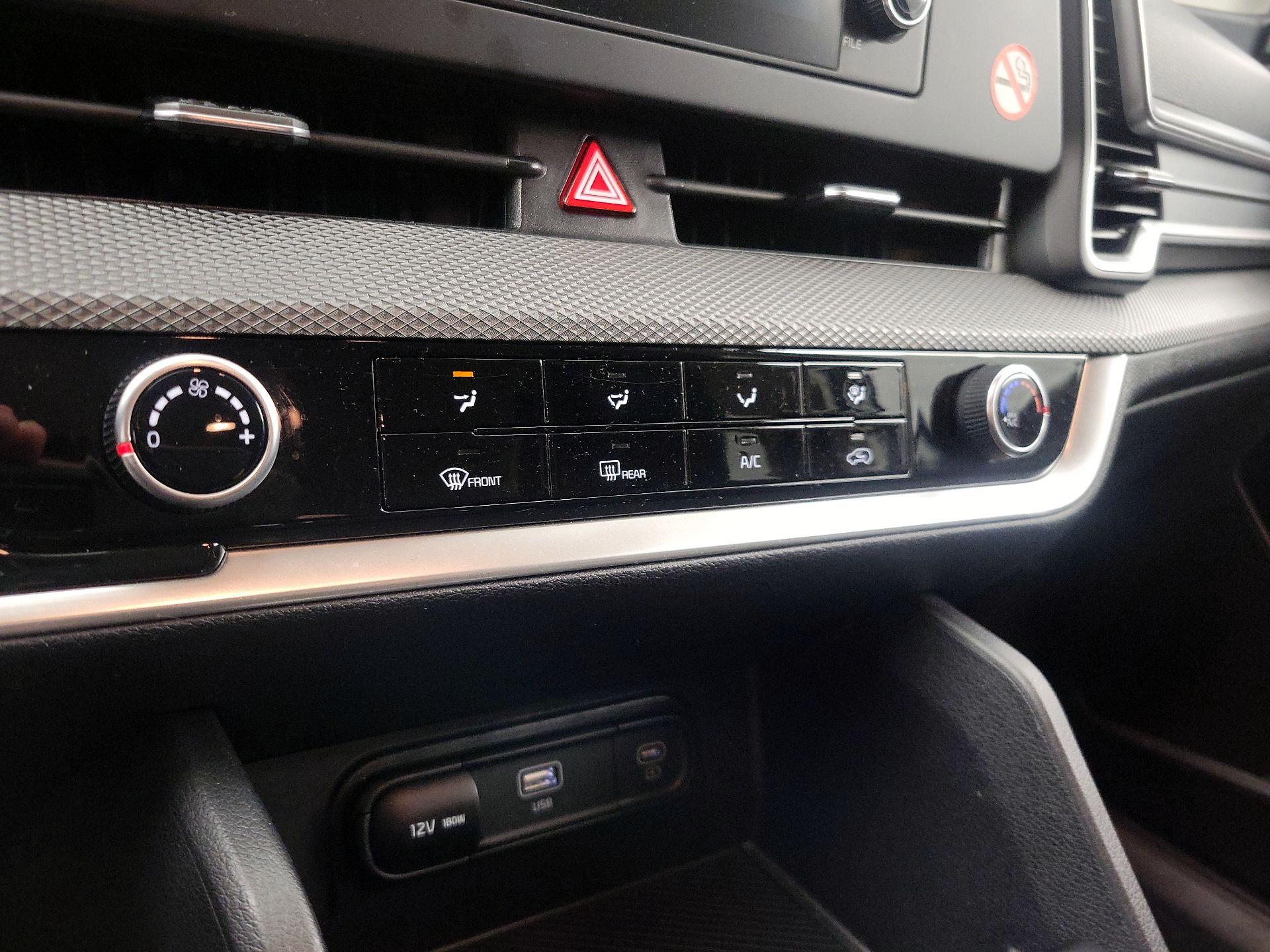 Thumbnail: 2023 Kia Sportage - 16