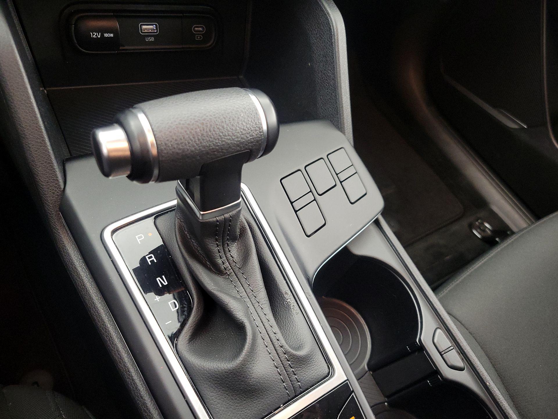 Thumbnail: 2023 Kia Sportage - 17