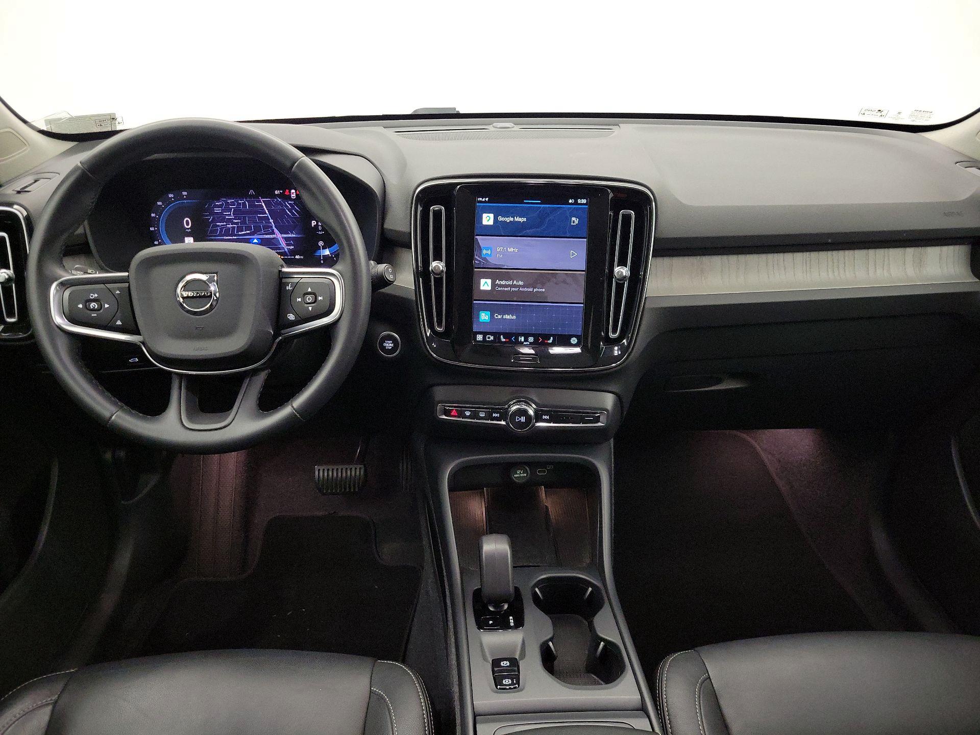 Thumbnail: 2024 Volvo XC40 - 9
