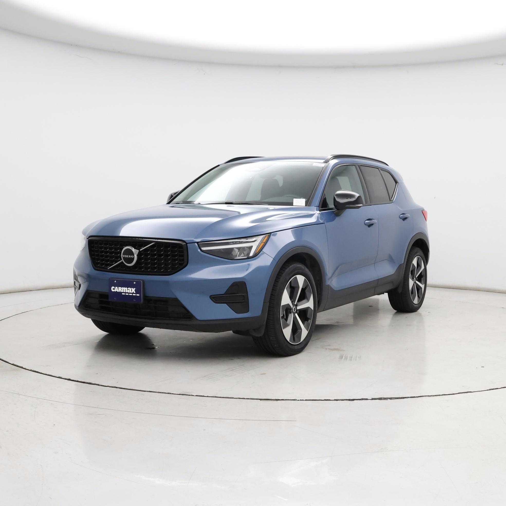 Thumbnail: 2024 Volvo XC40 - 4