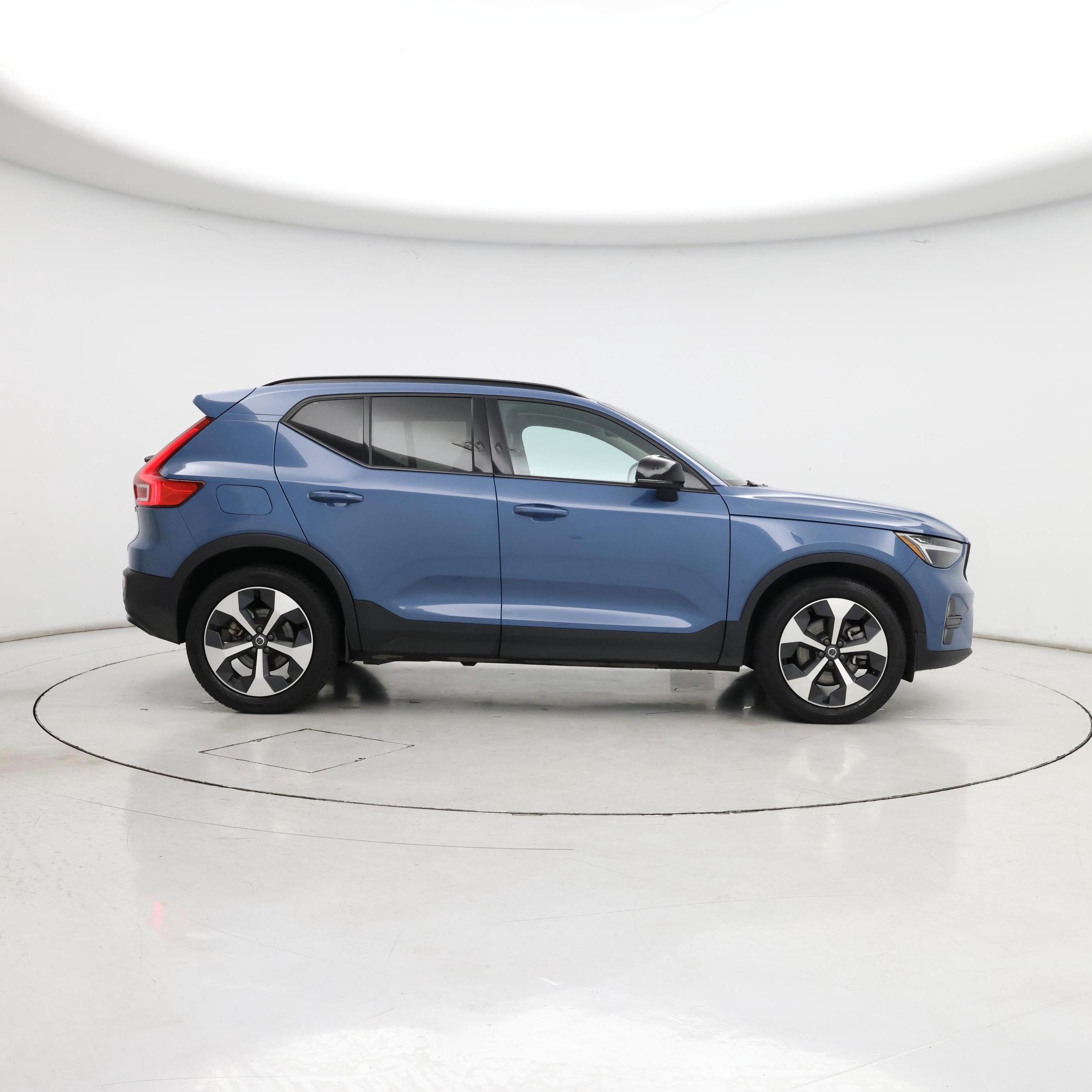 Thumbnail: 2024 Volvo XC40 - 7