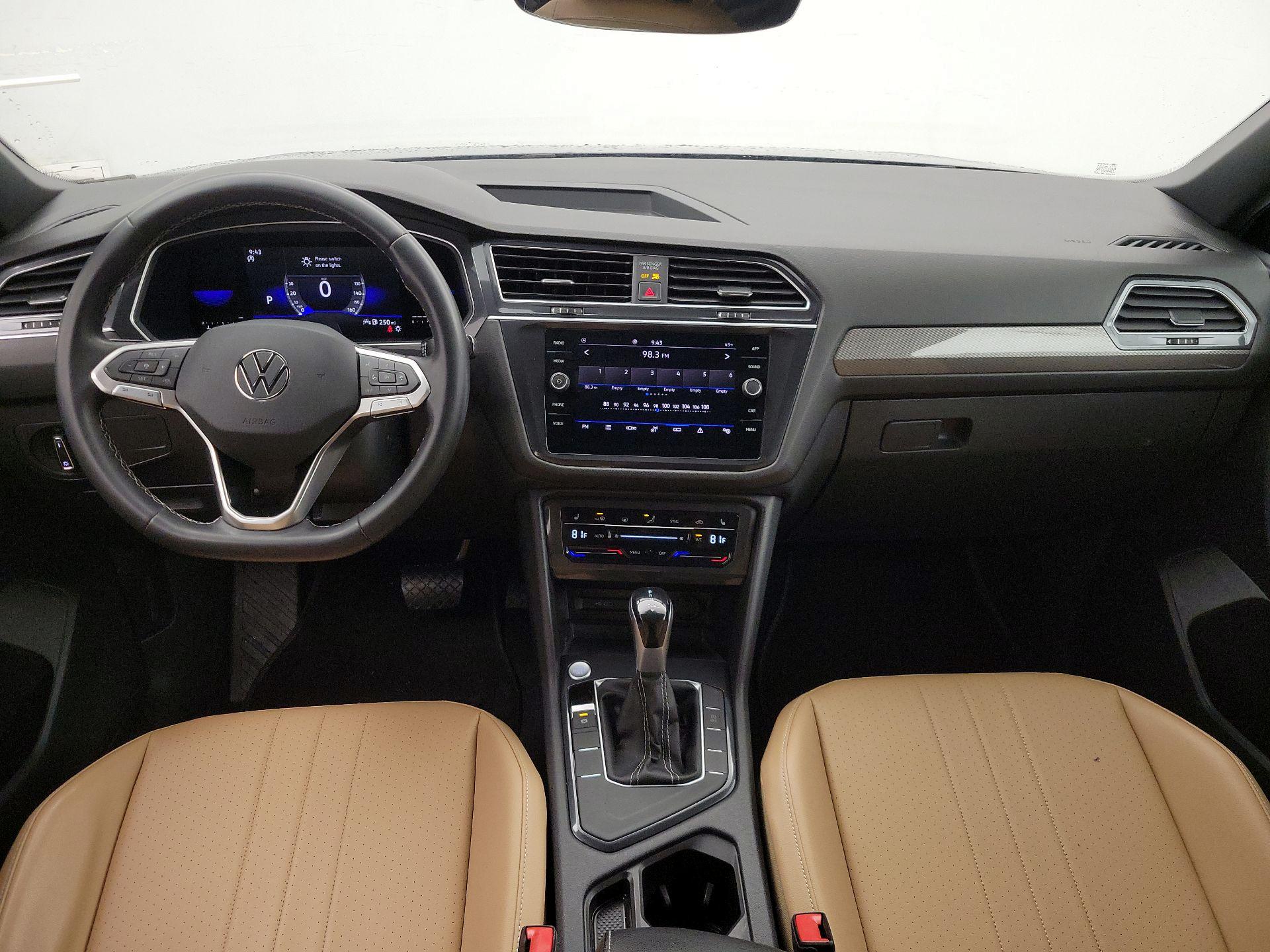 Thumbnail: 2022 Volkswagen Tiguan - 9