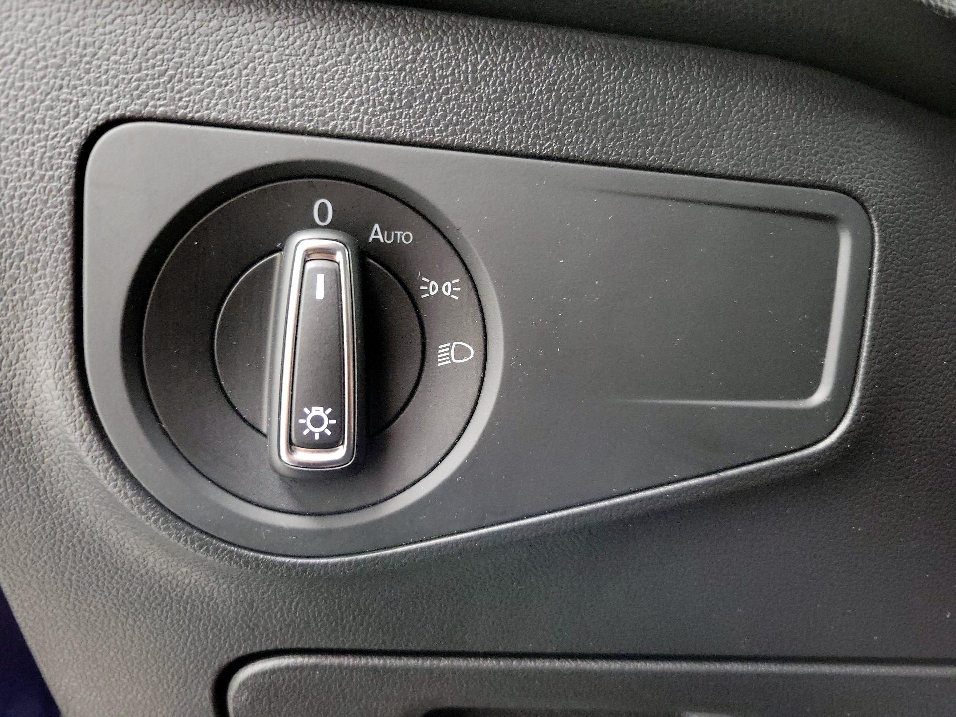 Thumbnail: 2022 Volkswagen Tiguan - 13