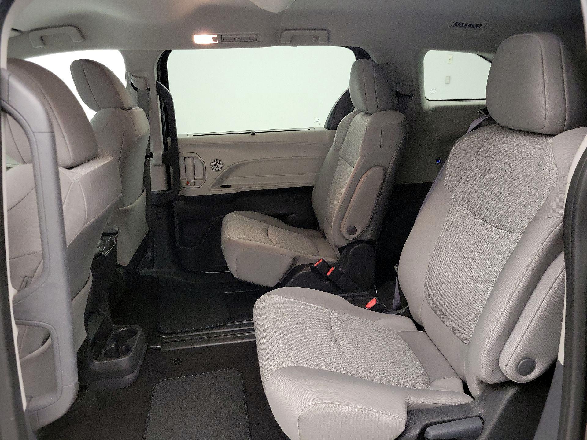 Thumbnail: 2024 Toyota Sienna - 19