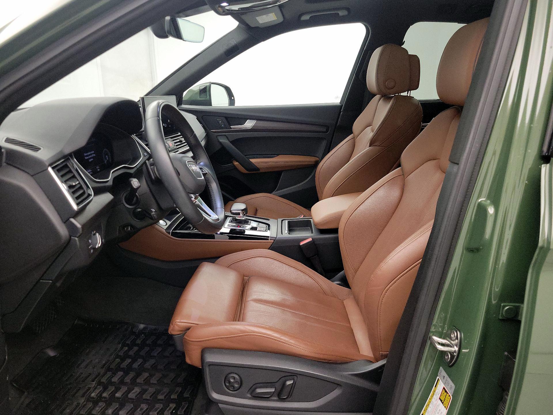 Thumbnail: 2022 Audi Q5 - 11