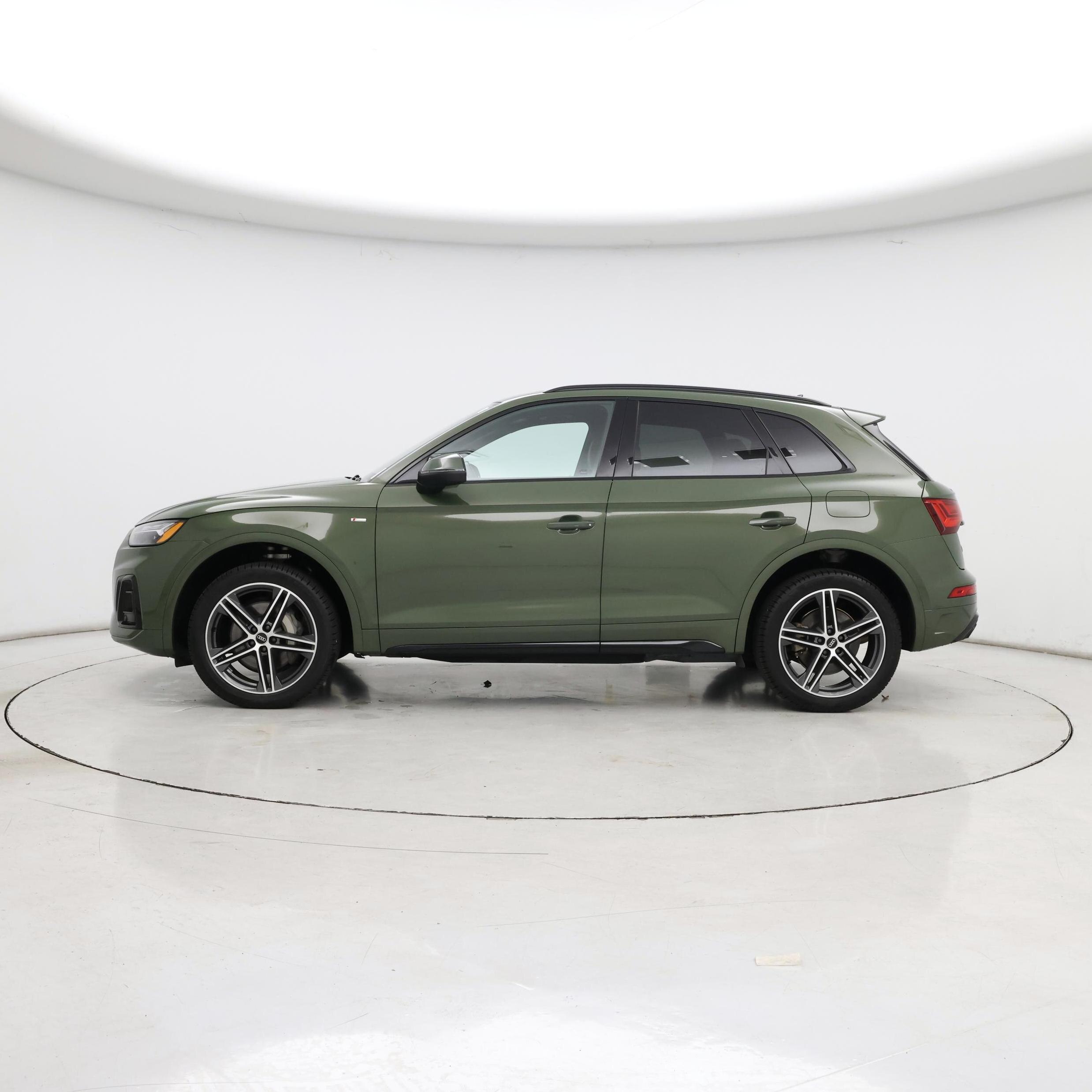 Thumbnail: 2022 Audi Q5 - 3