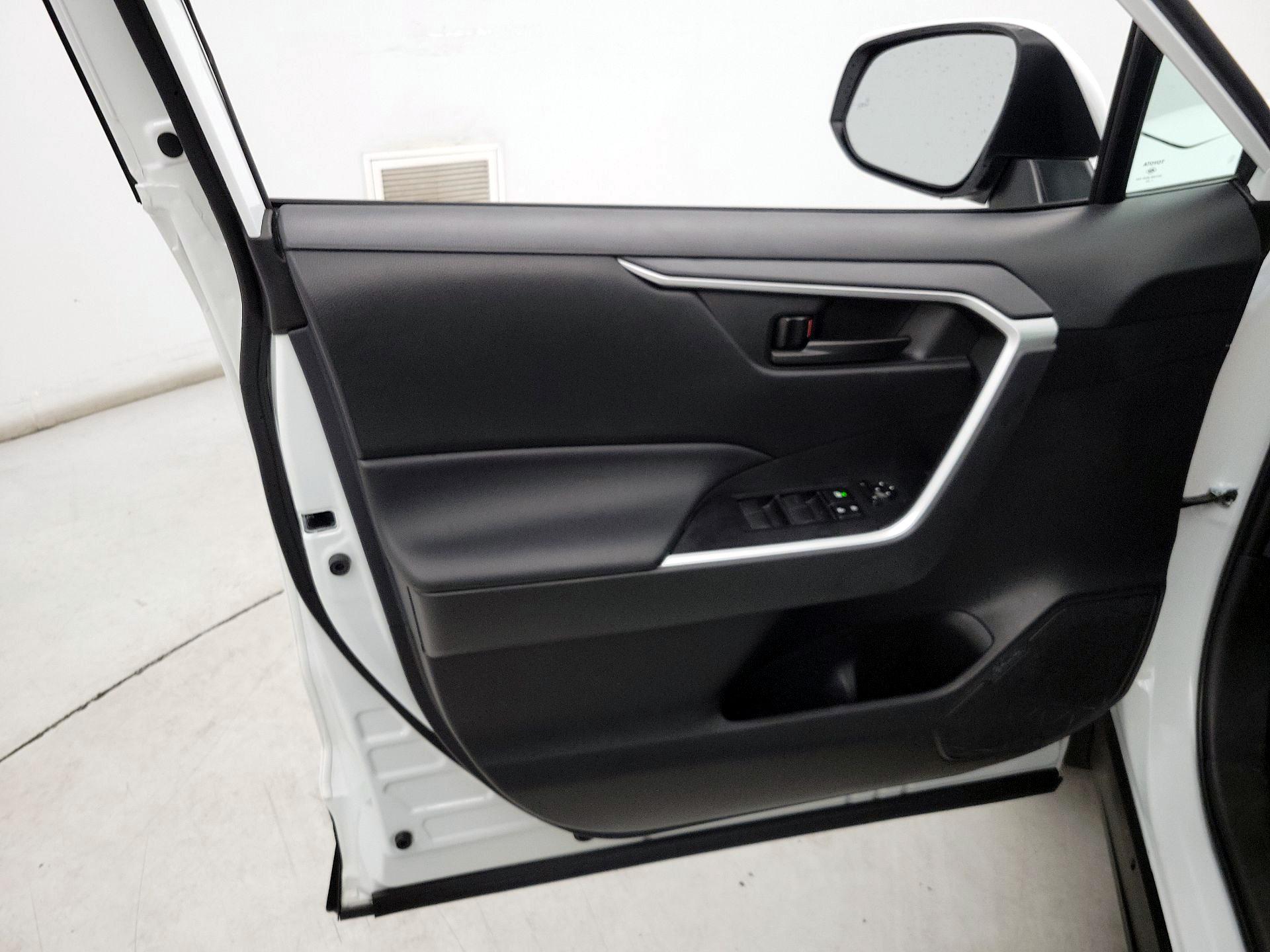 Thumbnail: 2023 Toyota RAV4 - 12