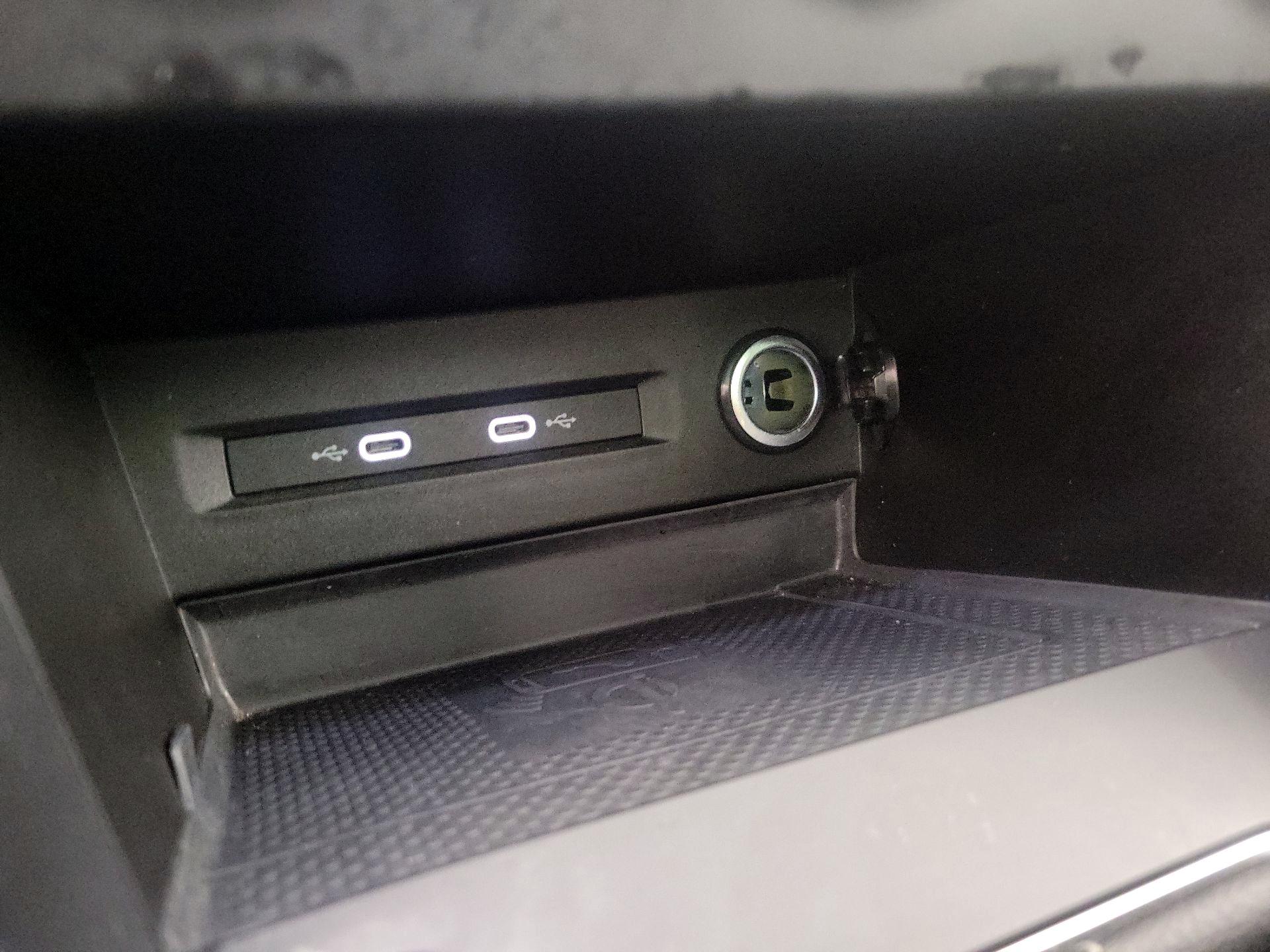 Thumbnail: 2022 Volkswagen Taos - 18