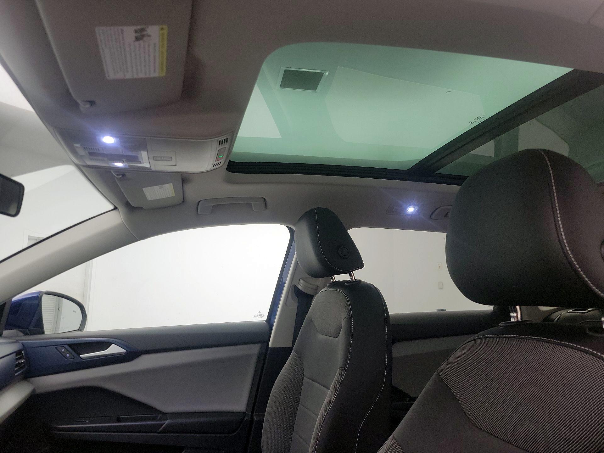 Thumbnail: 2022 Volkswagen Taos - 19