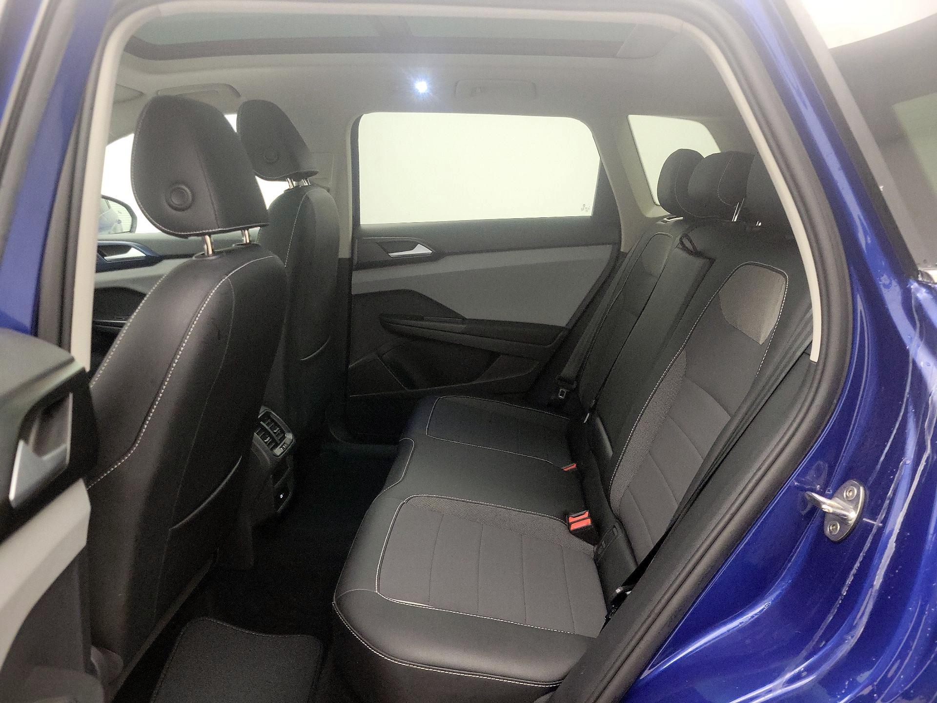 Thumbnail: 2022 Volkswagen Taos - 20