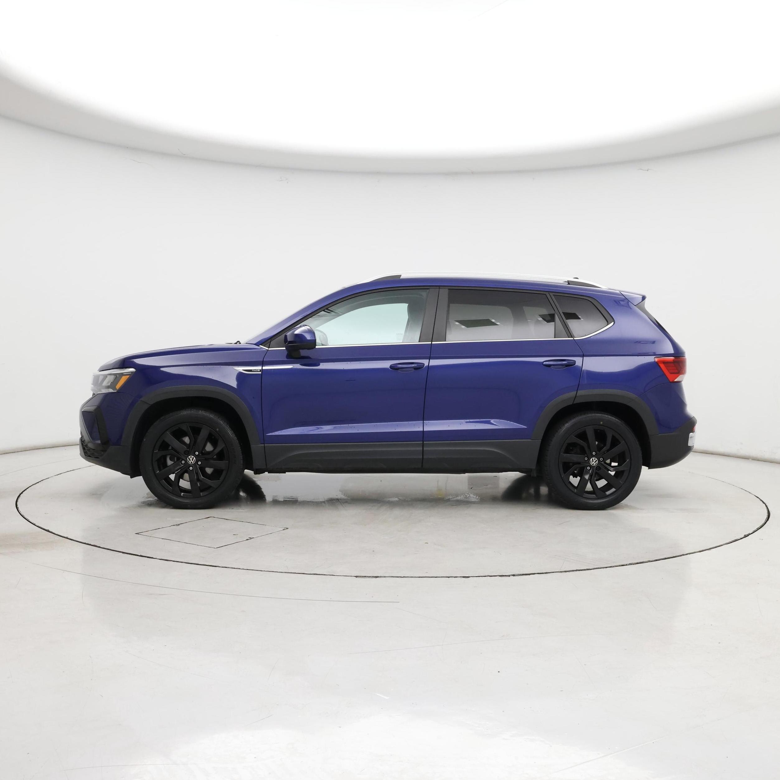 Thumbnail: 2022 Volkswagen Taos - 3