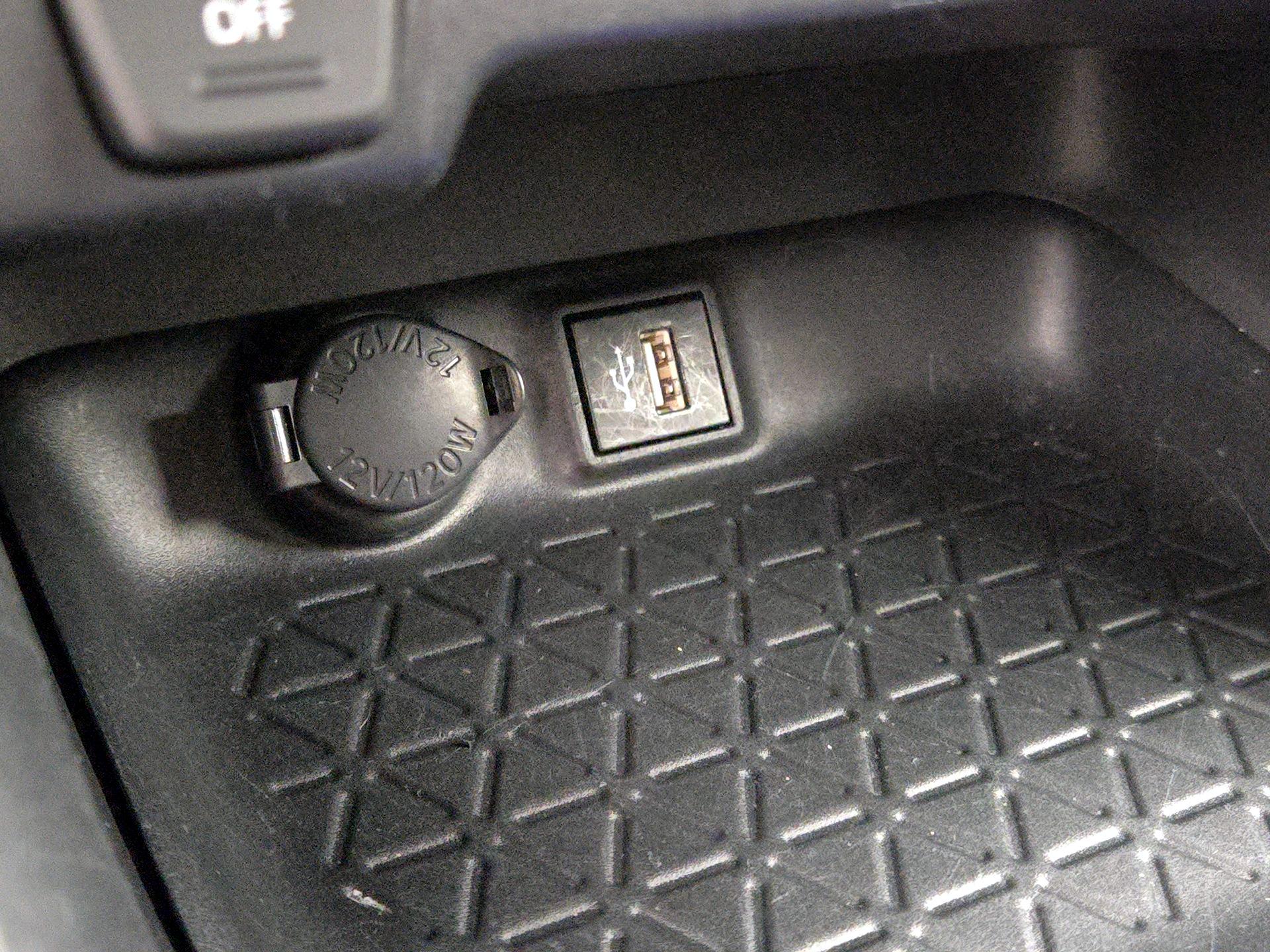 Thumbnail: 2024 Toyota RAV4 - 18