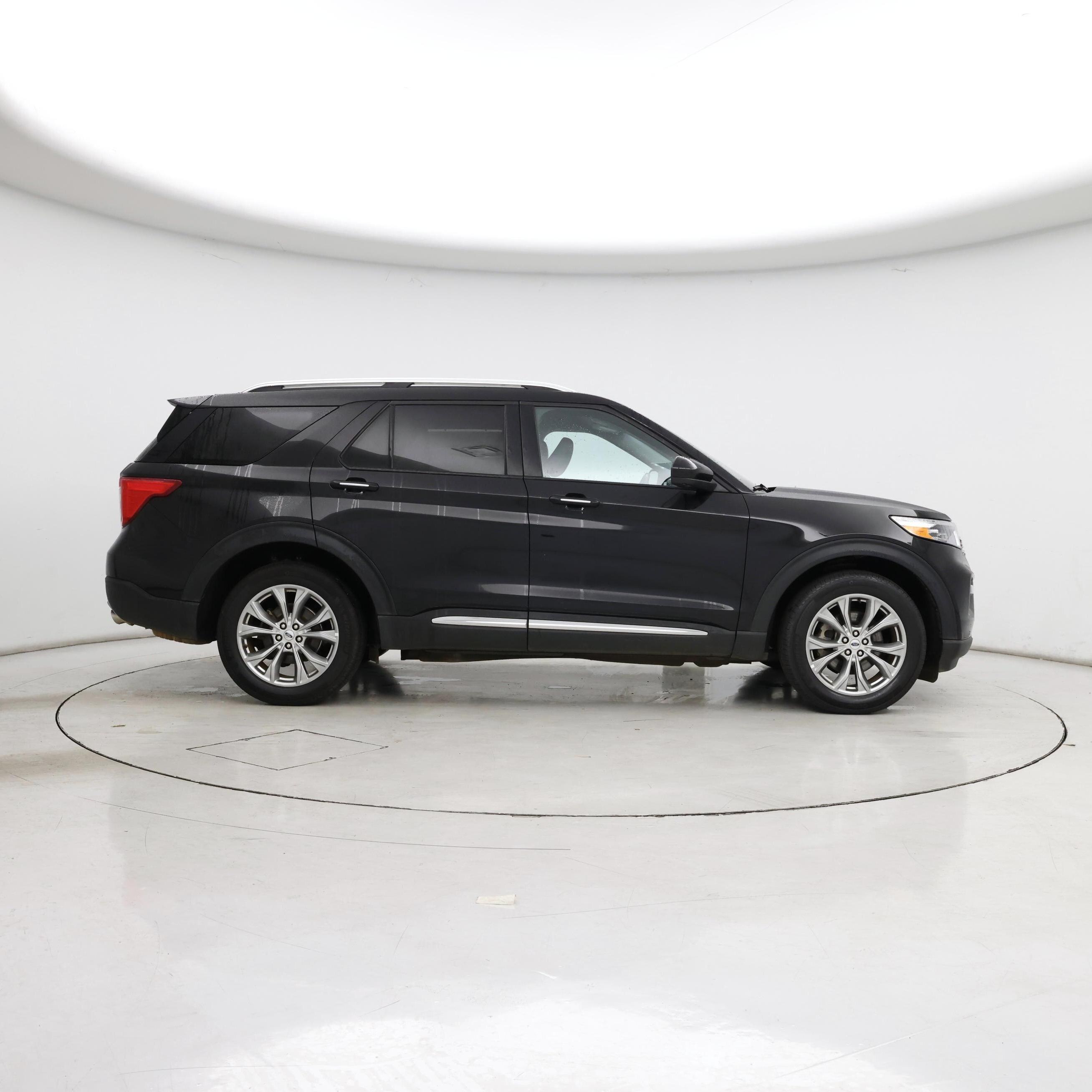 Thumbnail: 2023 Ford Explorer - 7