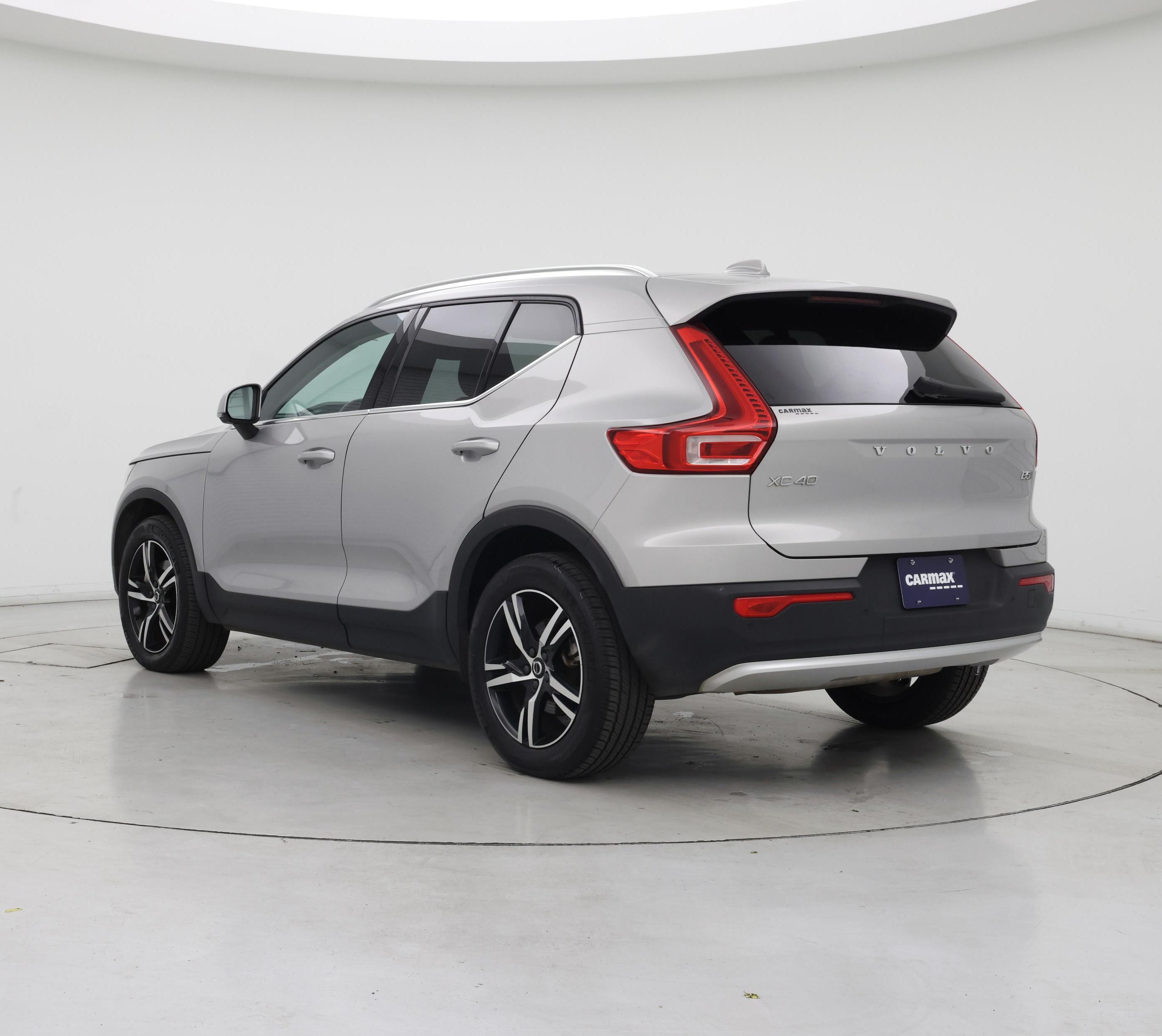 Thumbnail: 2024 Volvo XC40 - 2