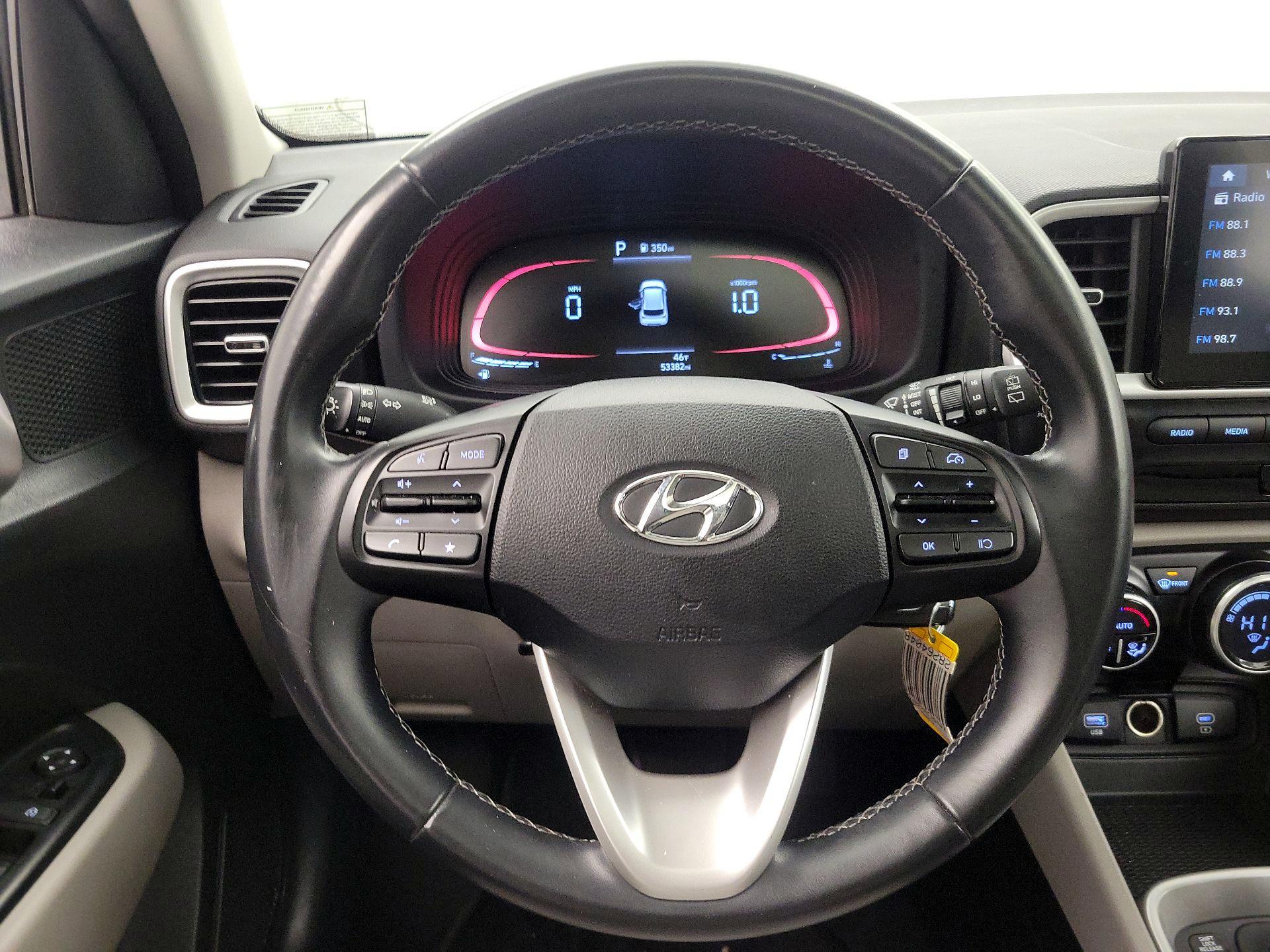 Thumbnail: 2023 Hyundai Venue - 10