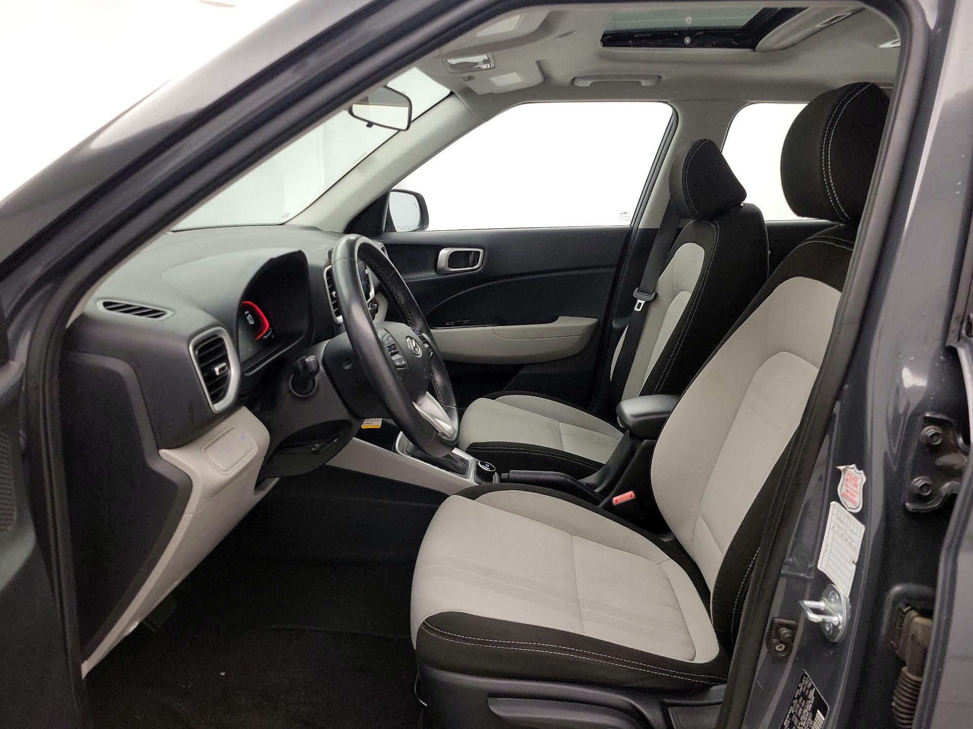 Thumbnail: 2023 Hyundai Venue - 11