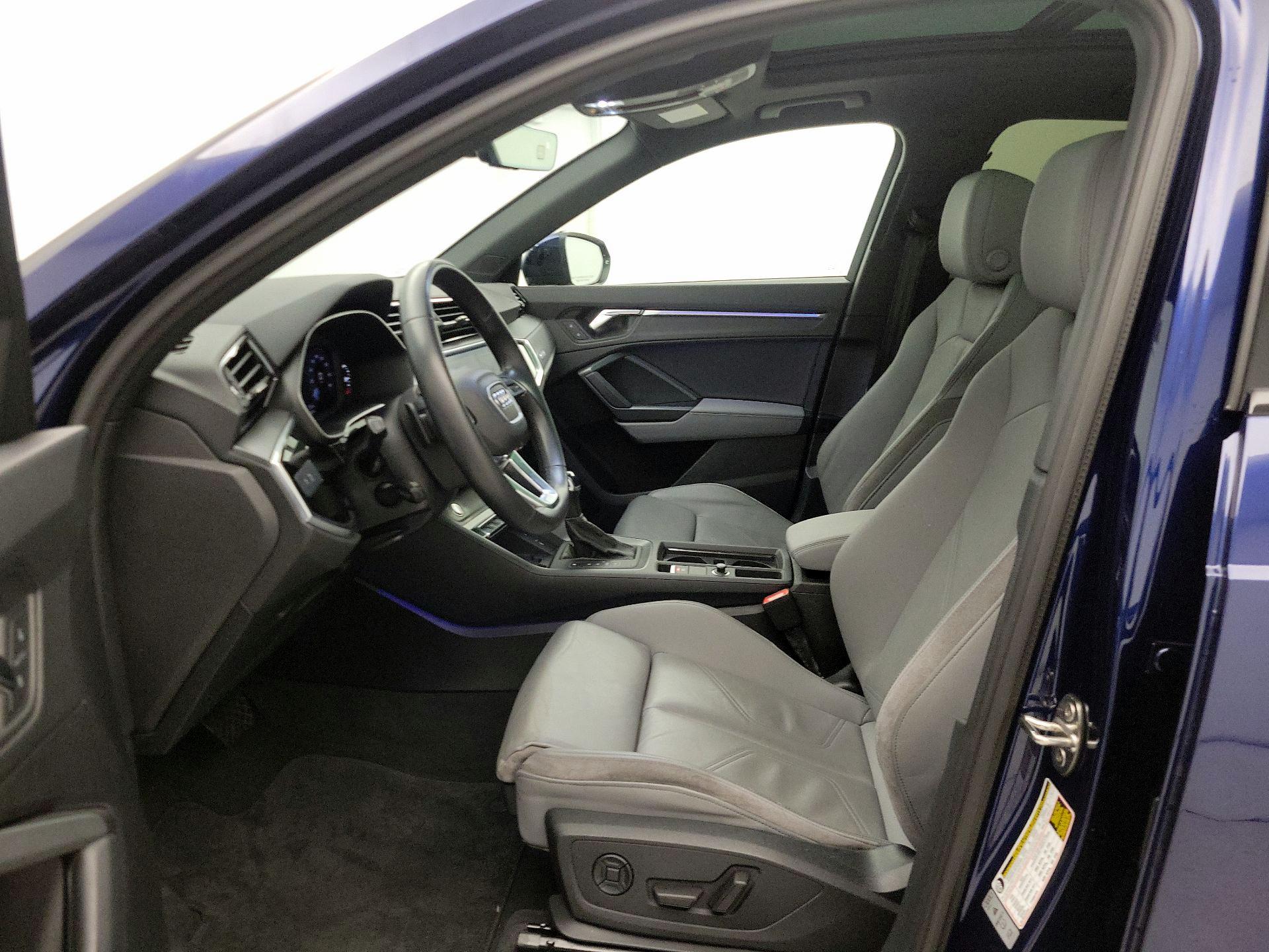 Thumbnail: 2023 Audi Q3 - 11