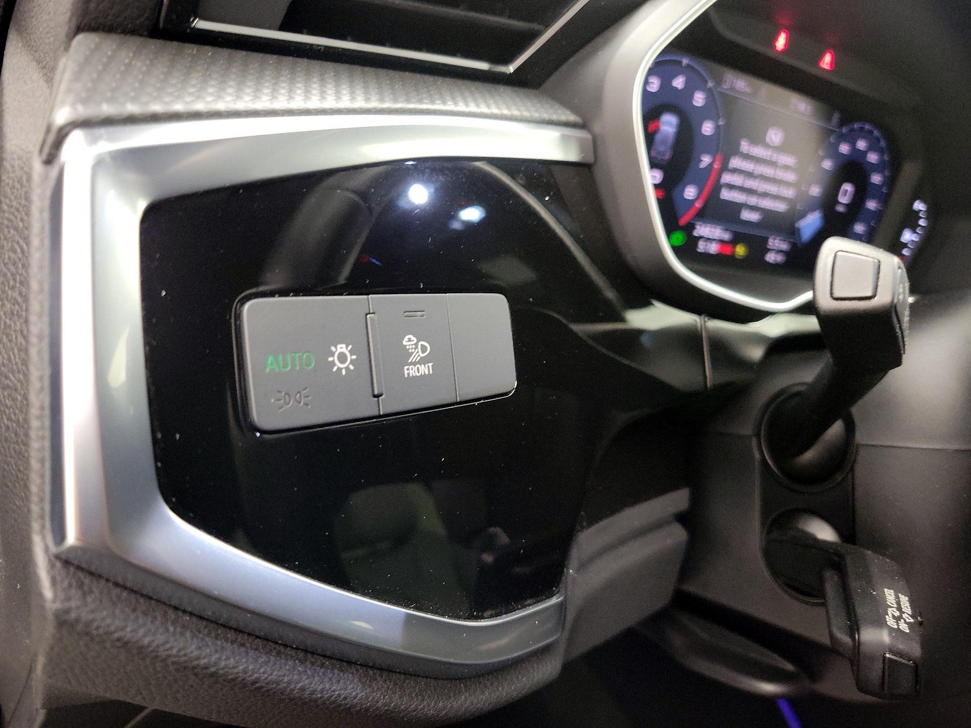 Thumbnail: 2023 Audi Q3 - 13