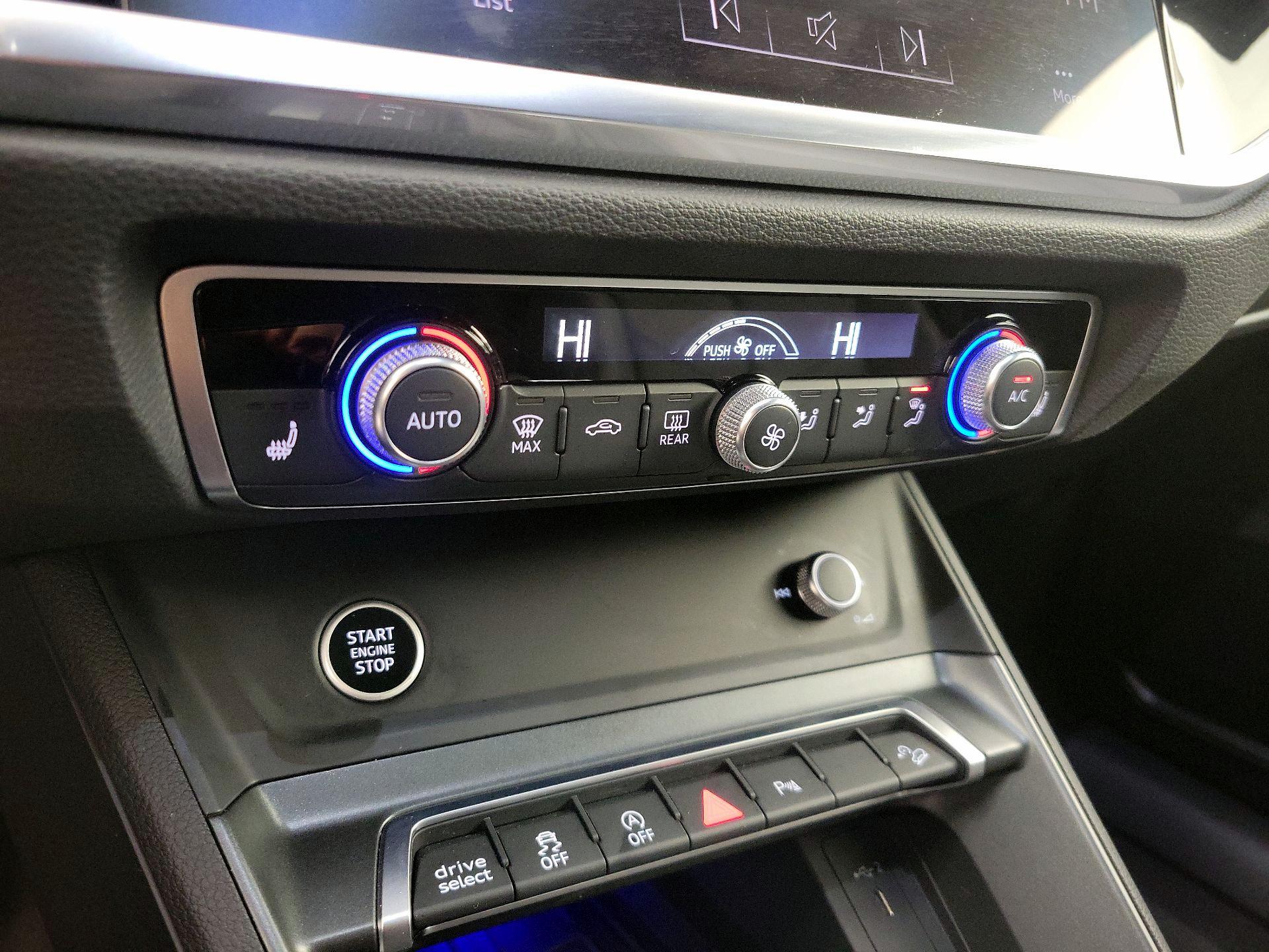 Thumbnail: 2023 Audi Q3 - 16