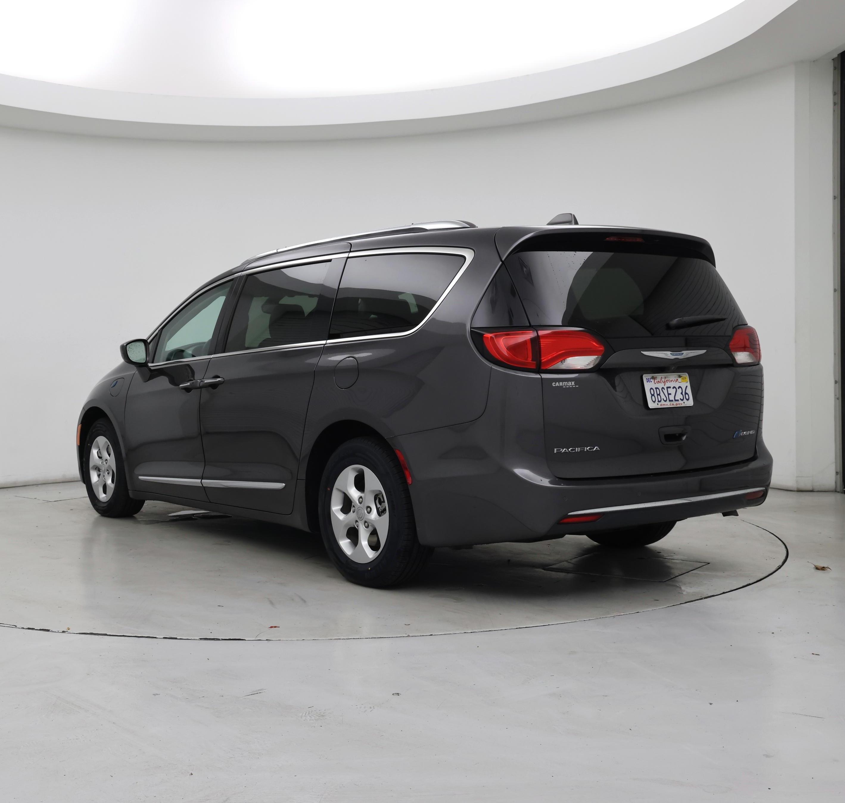 Thumbnail: 2018 Chrysler Pacifica - 2