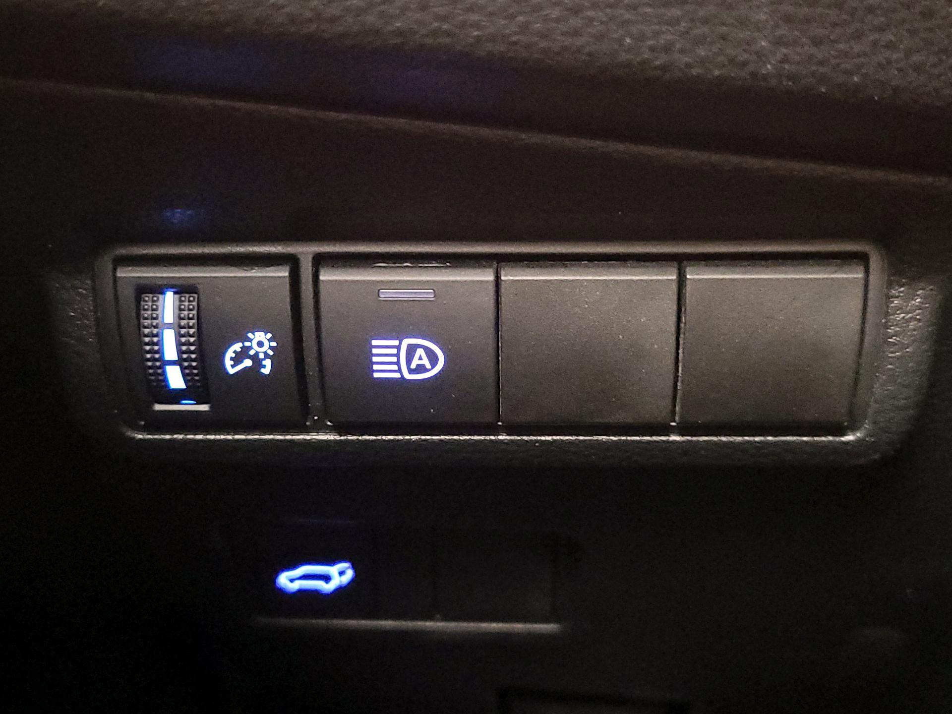 Thumbnail: 2022 Toyota Corolla Cross - 13