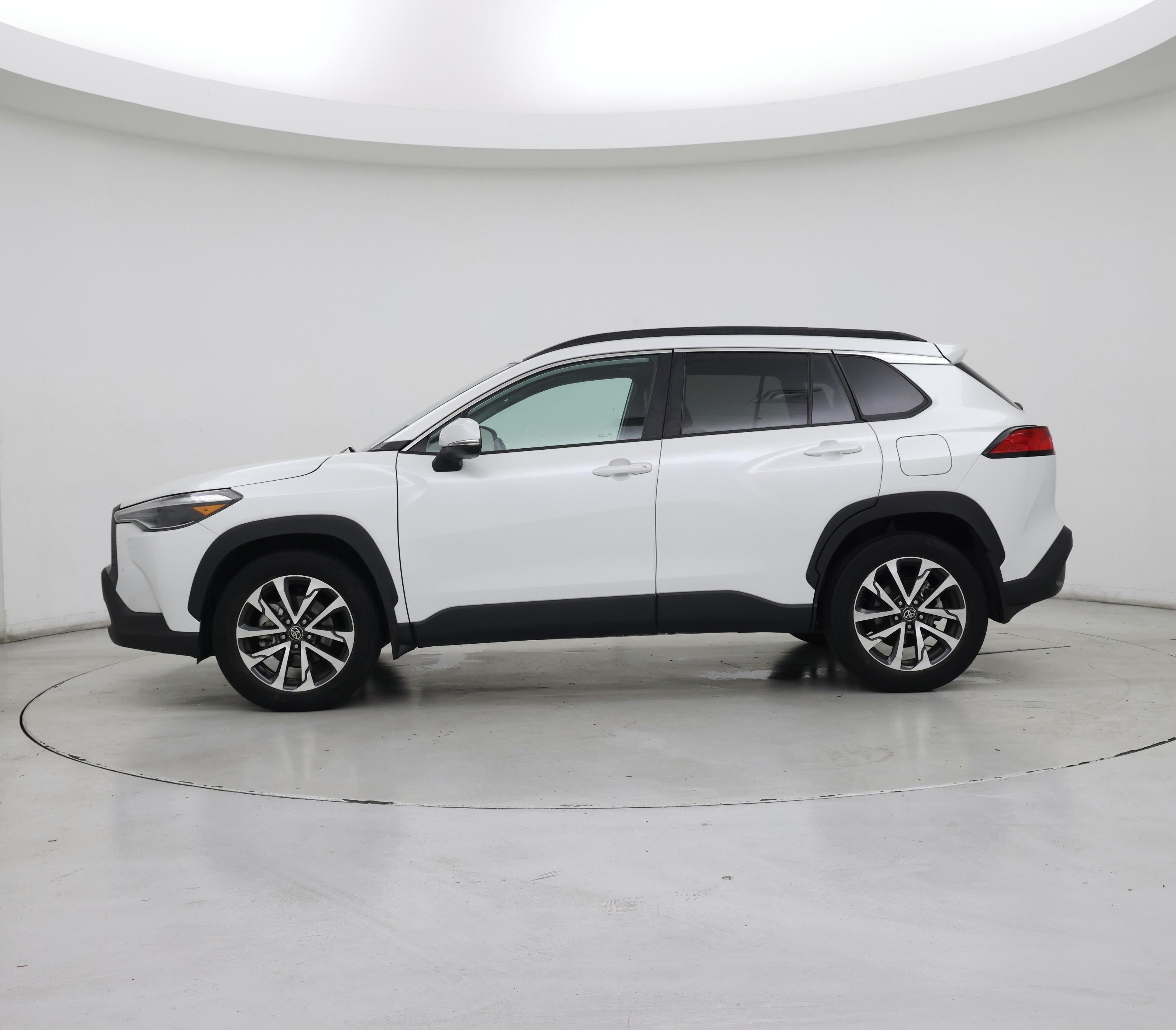 Thumbnail: 2022 Toyota Corolla Cross - 3