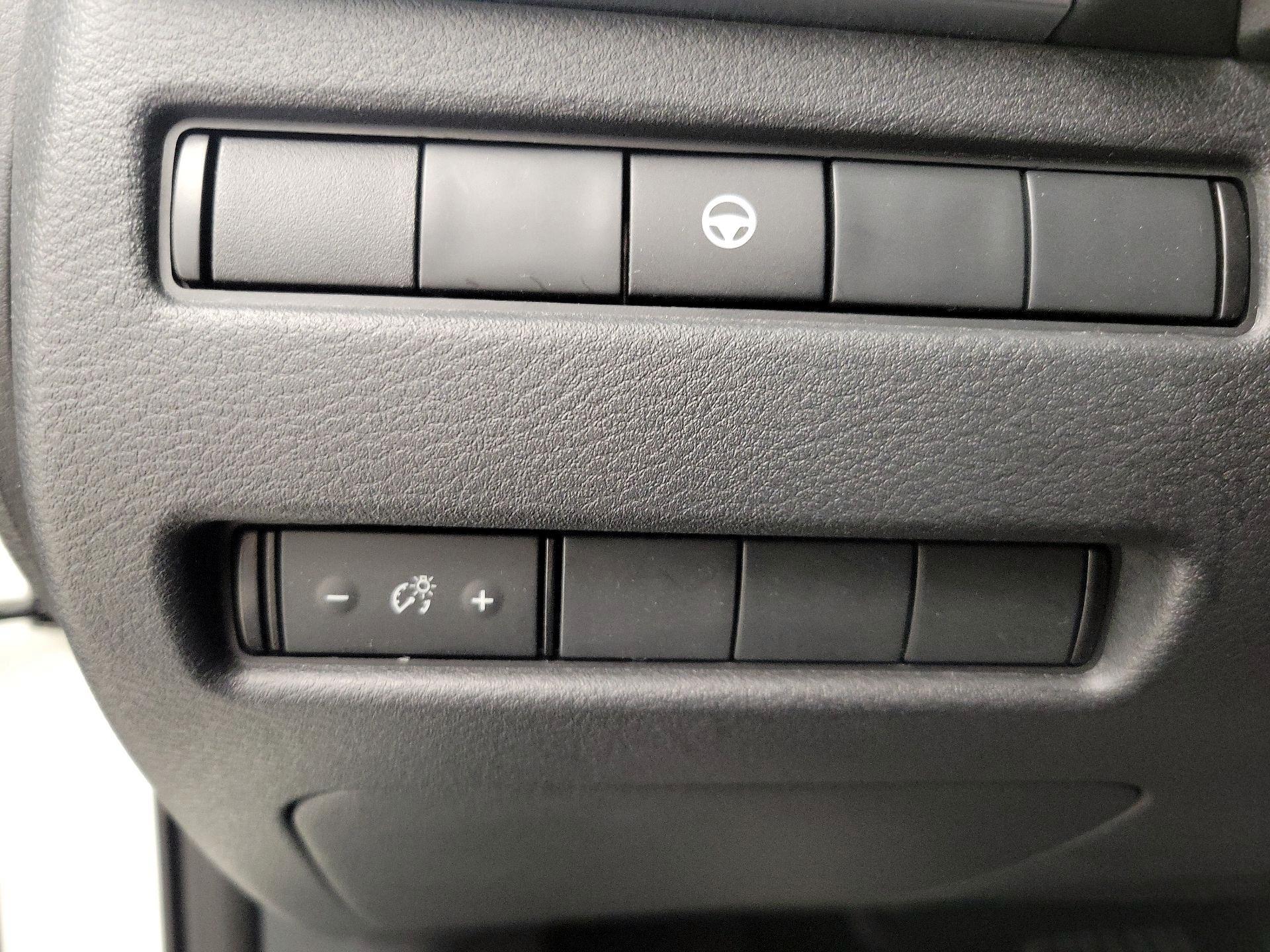 Thumbnail: 2021 Nissan Rogue - 13