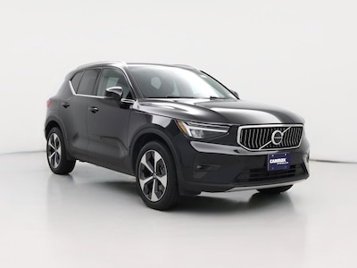 2025 Volvo XC40 B5 Plus Bright Theme