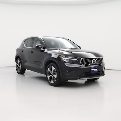 2025 Volvo XC40 B5 Plus Bright Theme