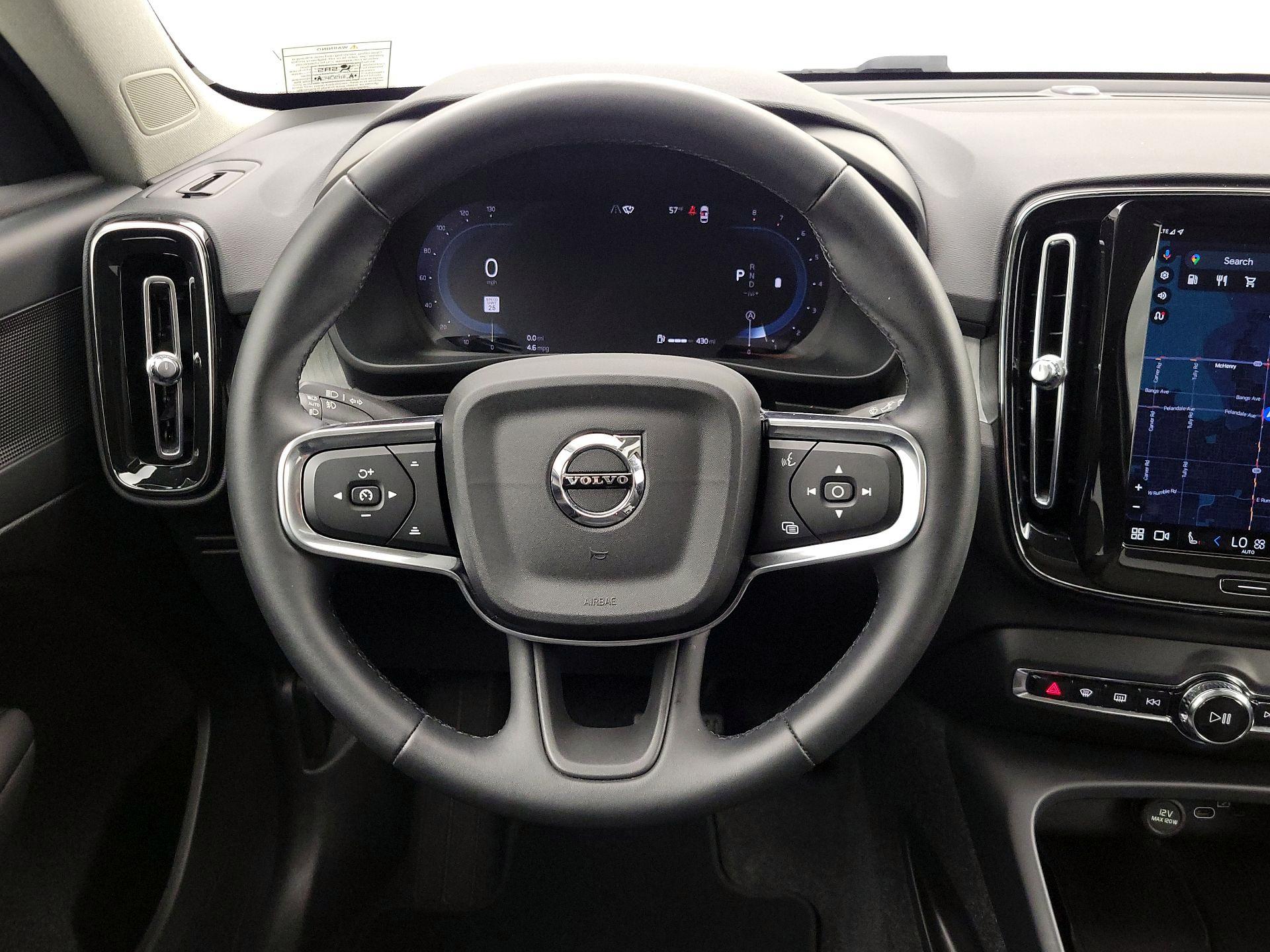 Thumbnail: 2025 Volvo XC40 - 10