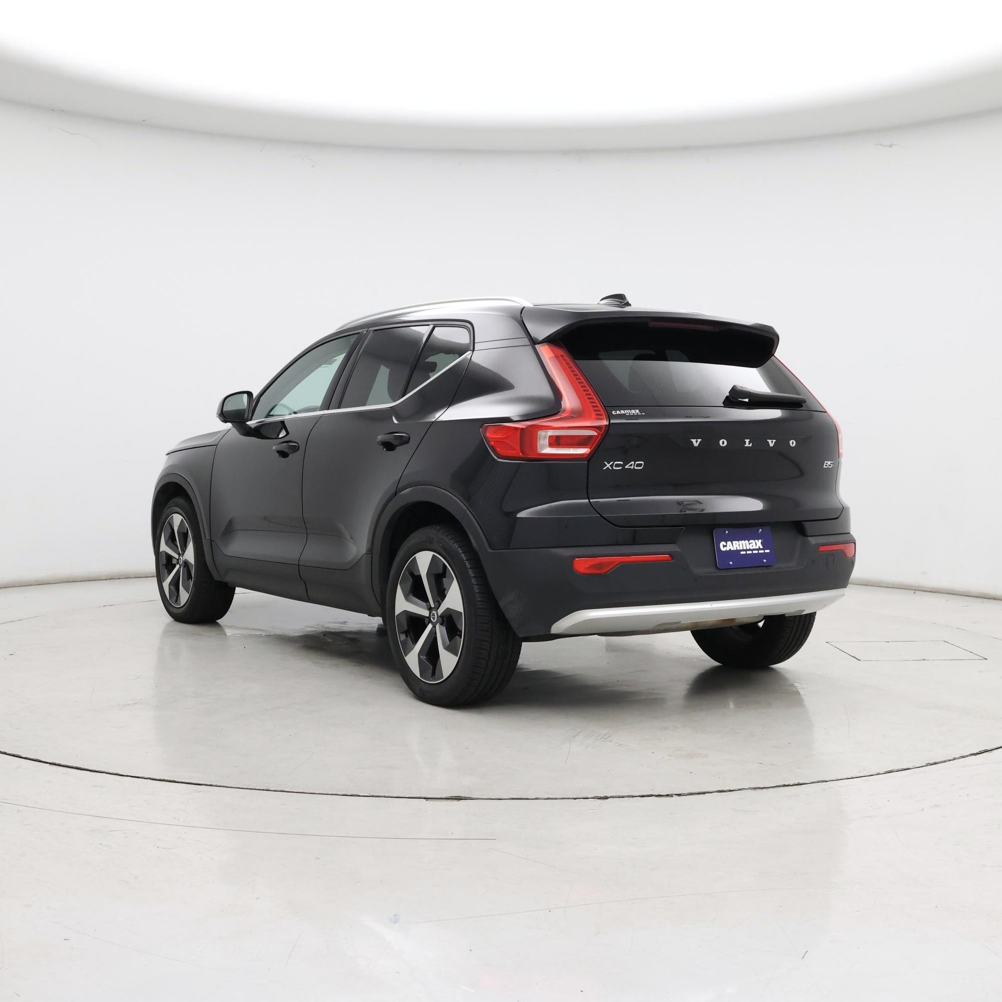 Thumbnail: 2025 Volvo XC40 - 2