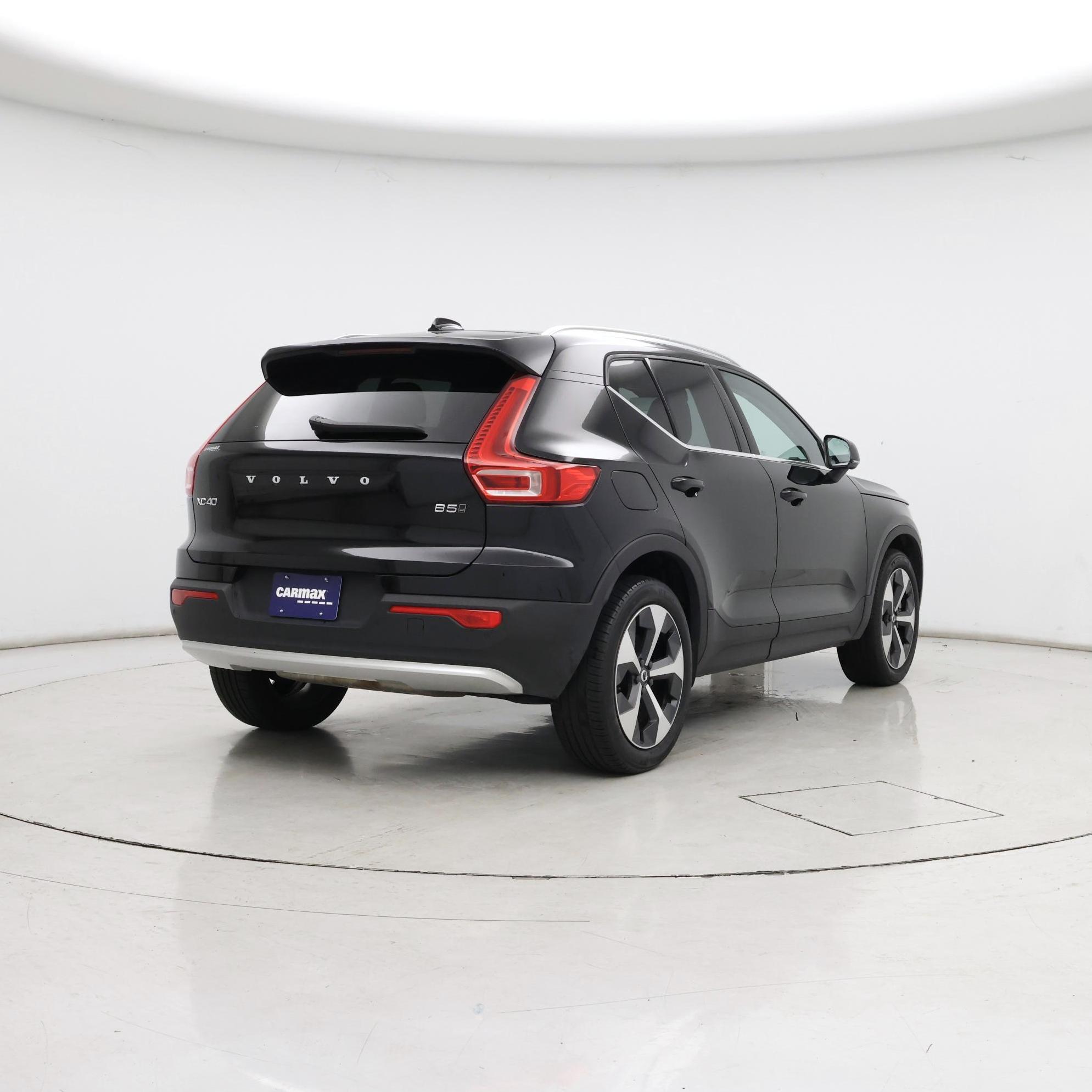 Thumbnail: 2025 Volvo XC40 - 8