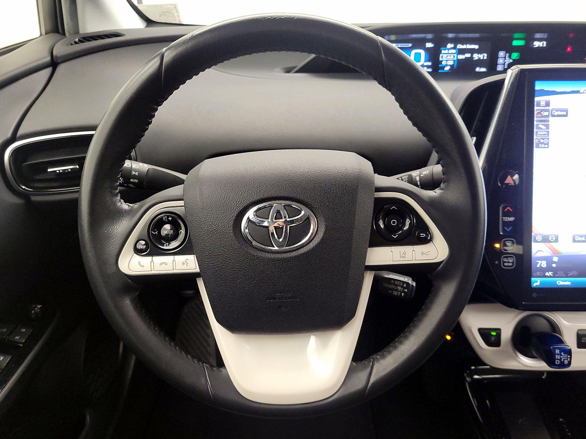 Thumbnail: 2017 Toyota Prius Prime - 10