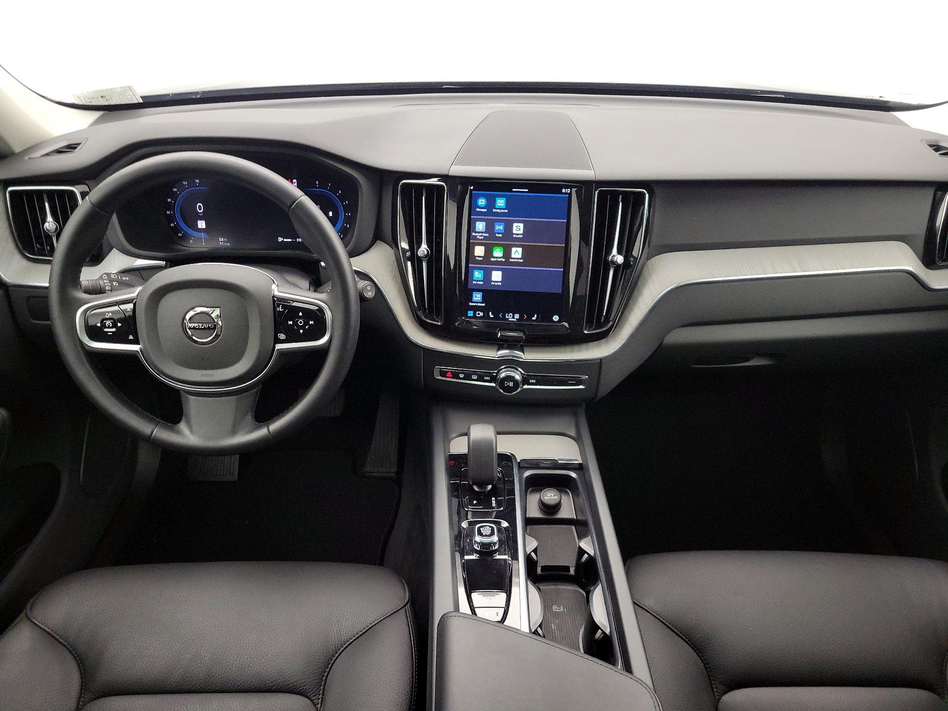 Thumbnail: 2025 Volvo XC60 - 9