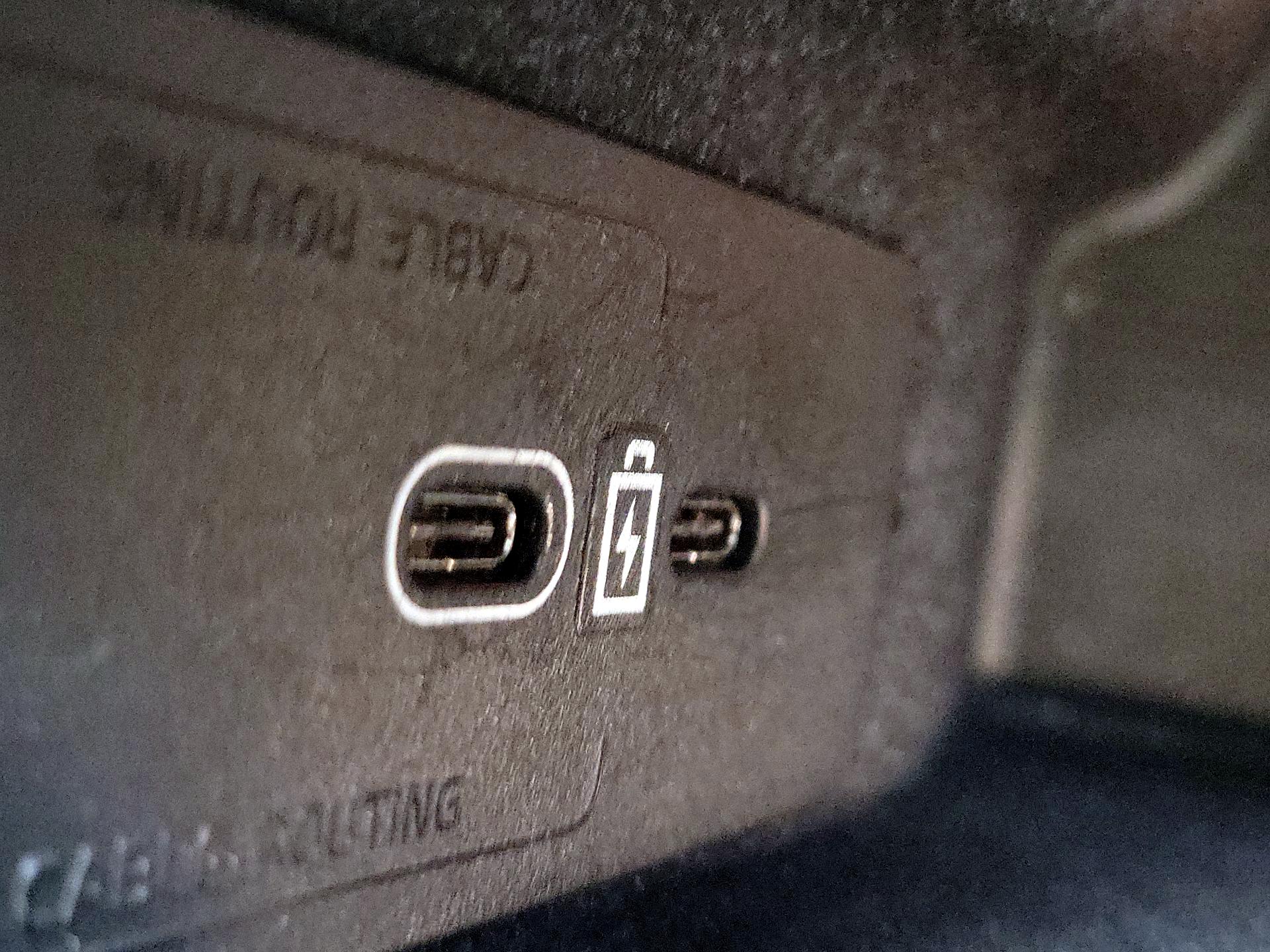 Thumbnail: 2025 Volvo XC60 - 18