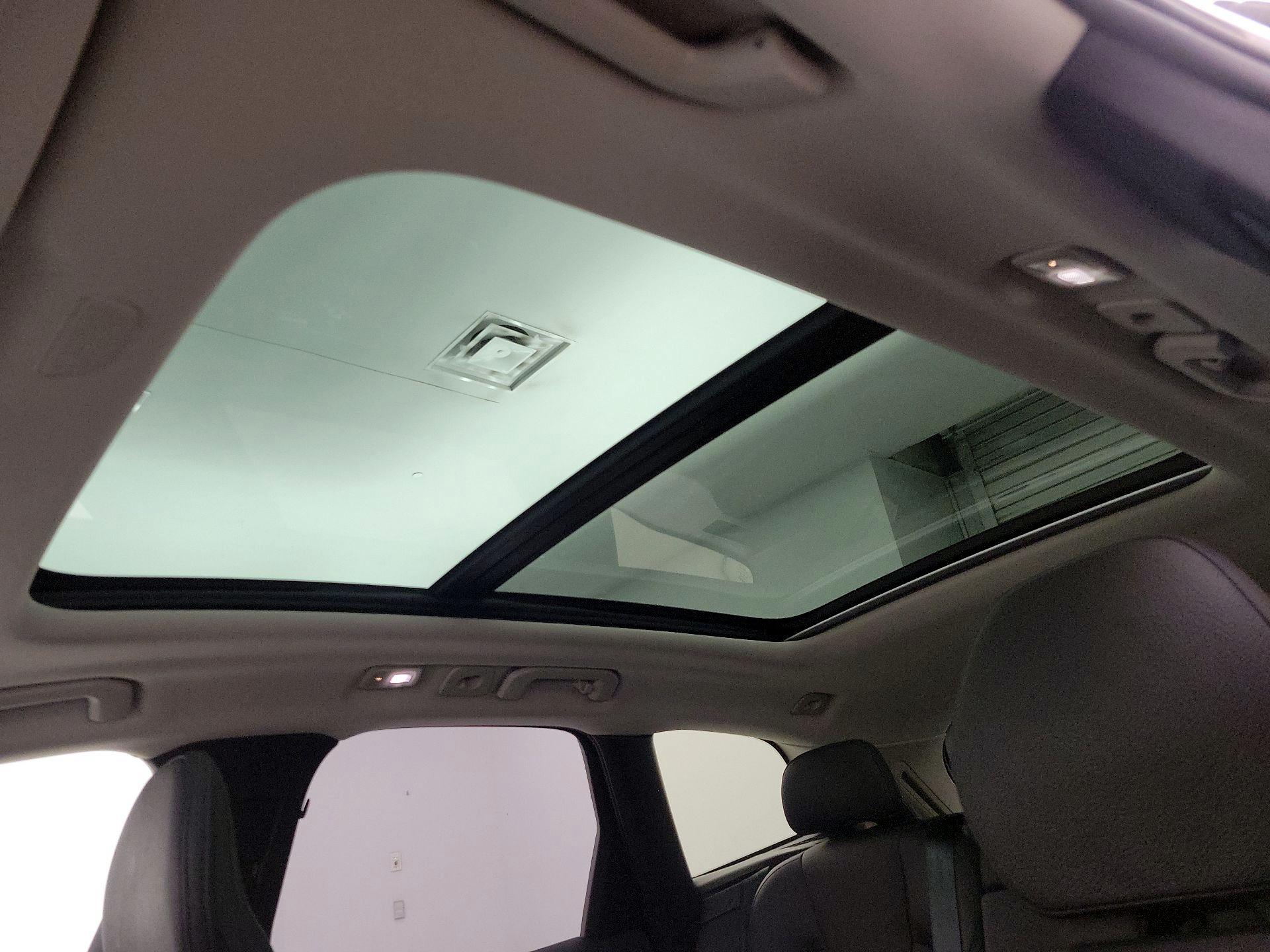 Thumbnail: 2025 Volvo XC60 - 19