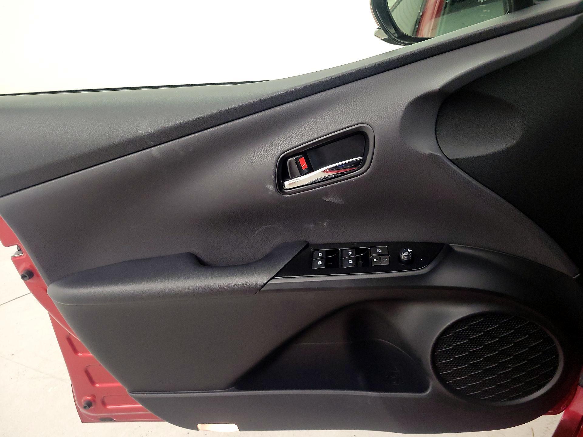 Thumbnail: 2017 Toyota Prius - 12