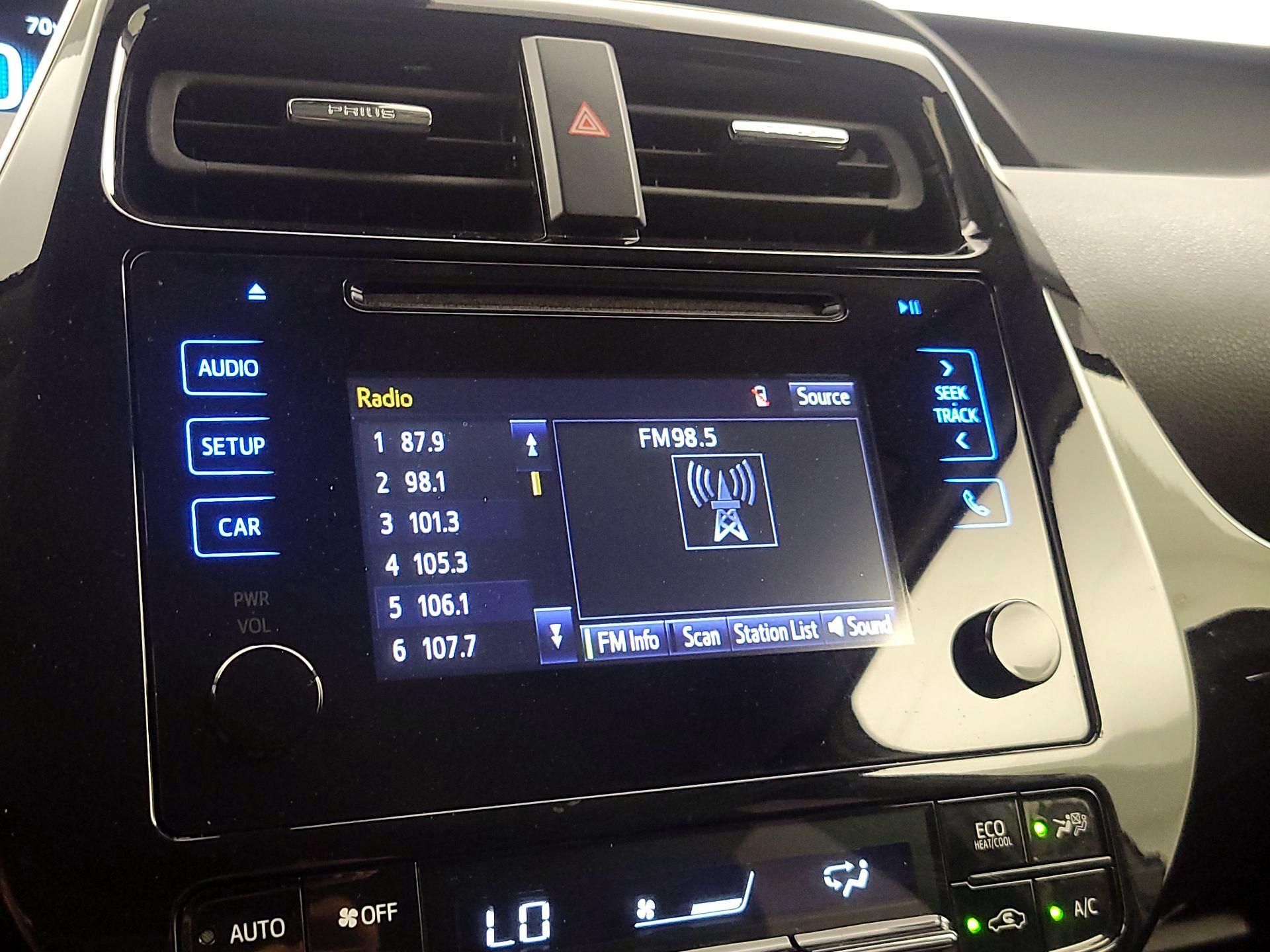 Thumbnail: 2017 Toyota Prius - 15