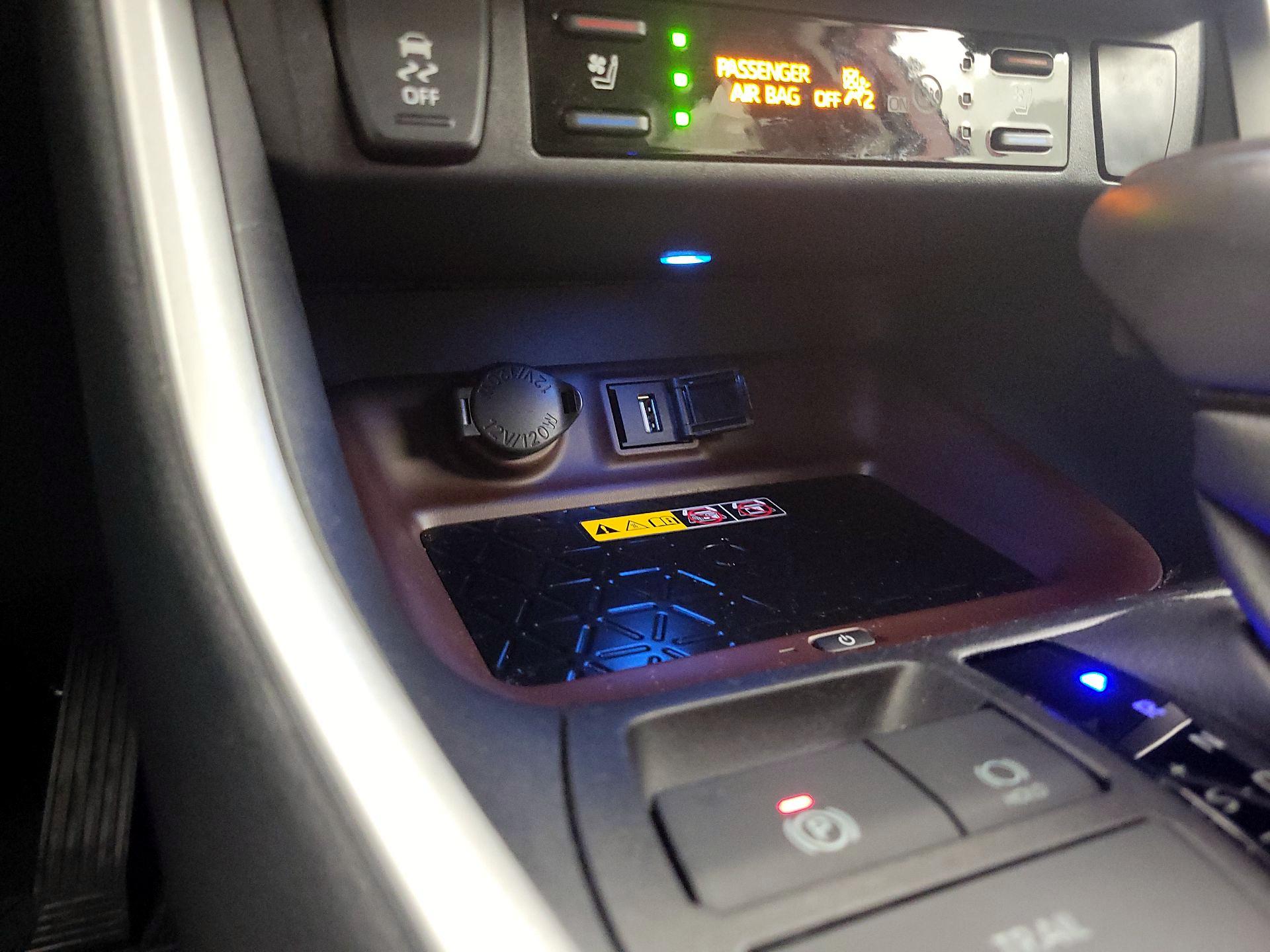 Thumbnail: 2022 Toyota RAV4 - 18