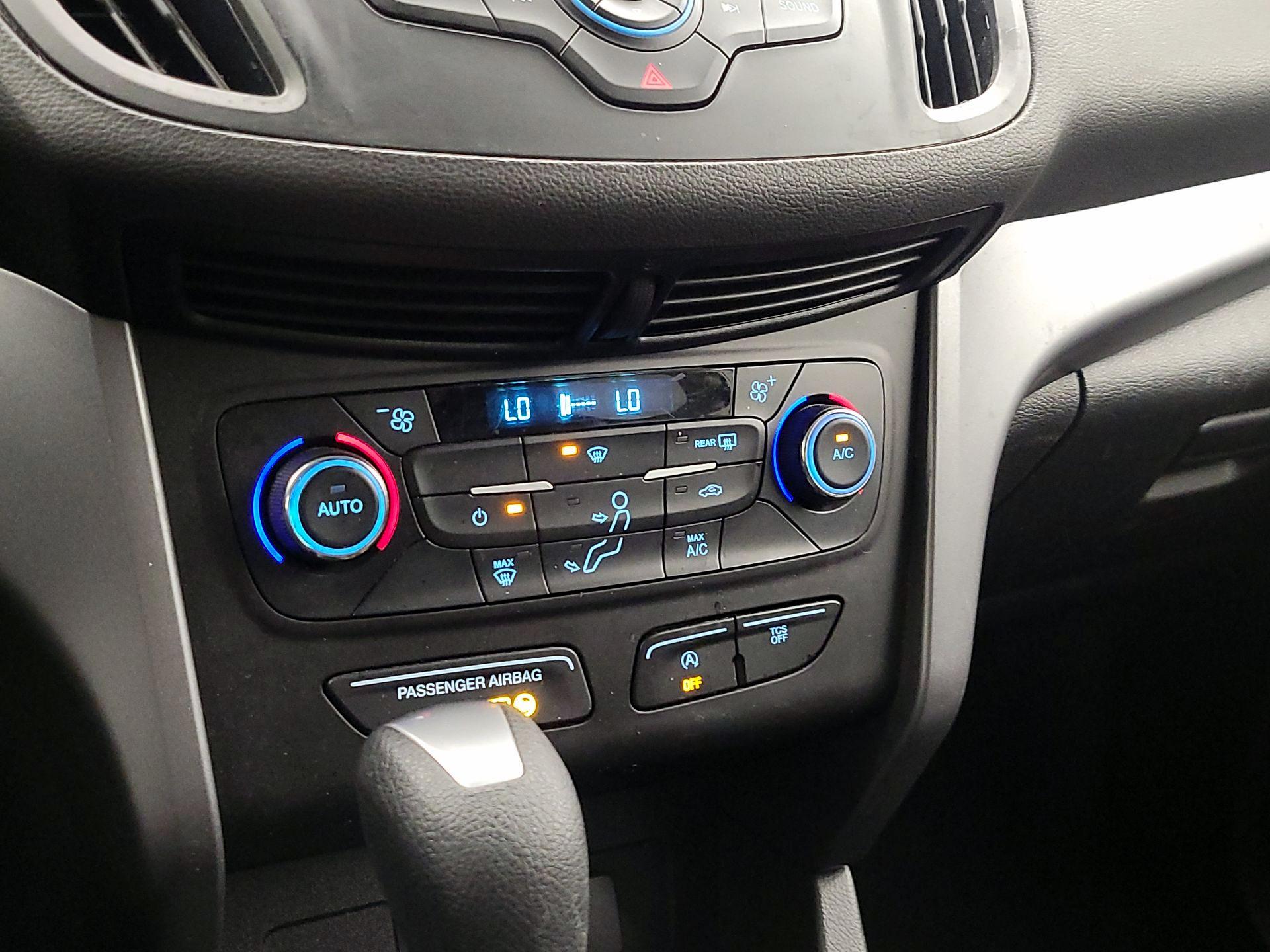 Thumbnail: 2017 Ford Escape - 16