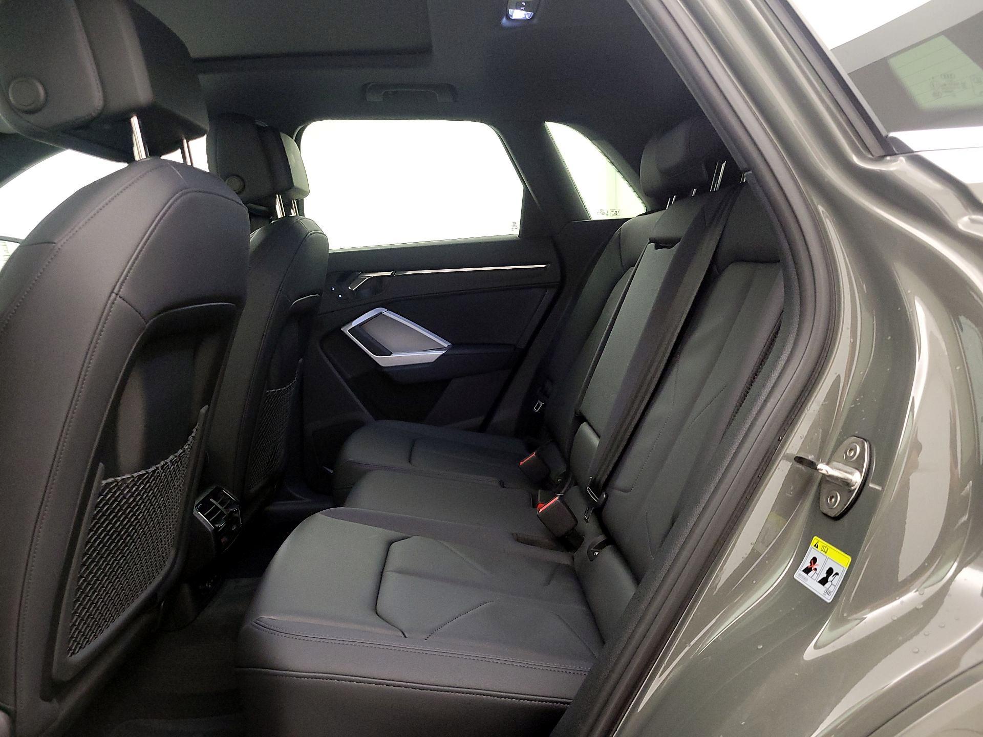 Thumbnail: 2024 Audi Q3 - 19