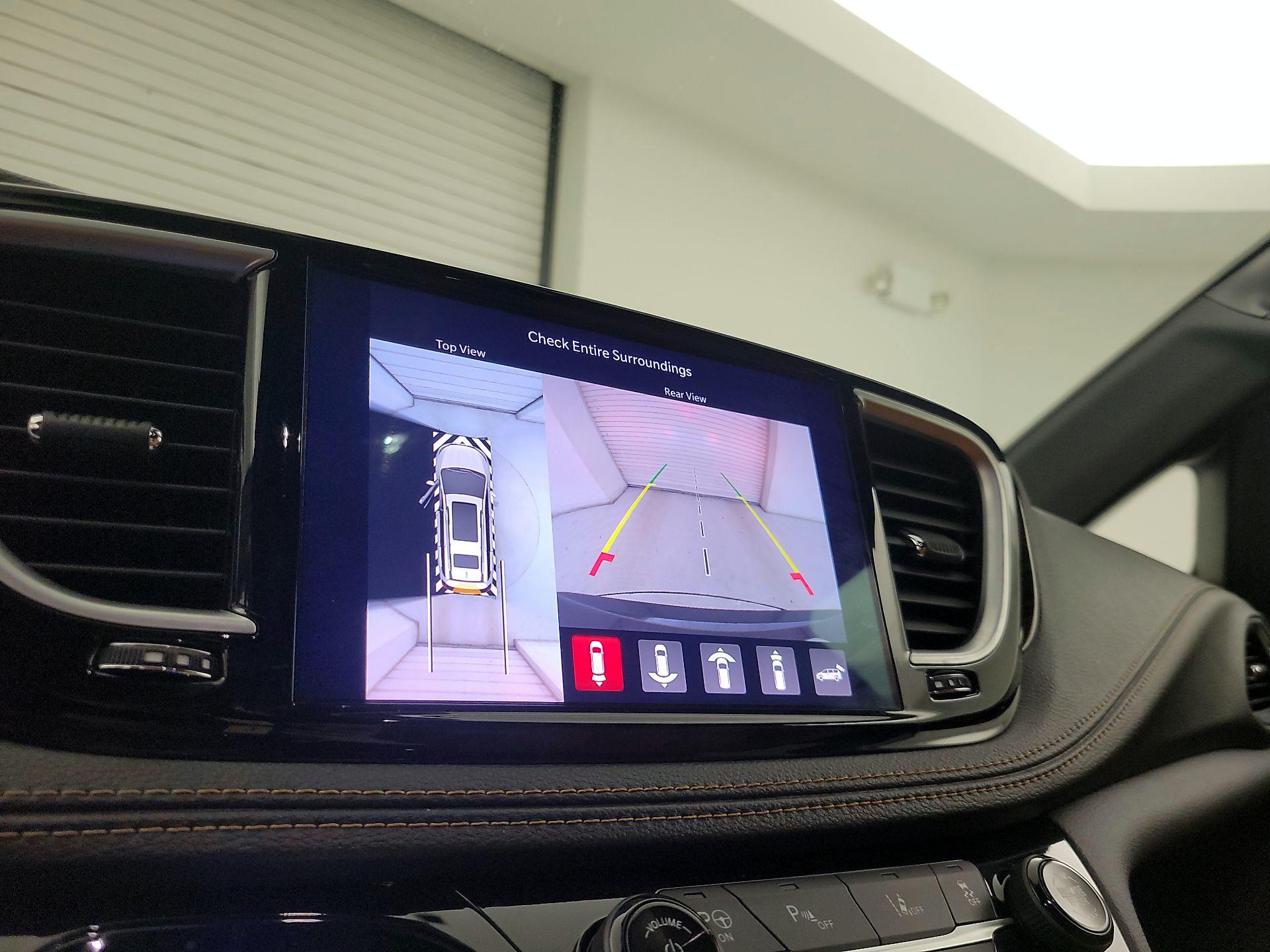 Thumbnail: 2023 Chrysler Pacifica - 15