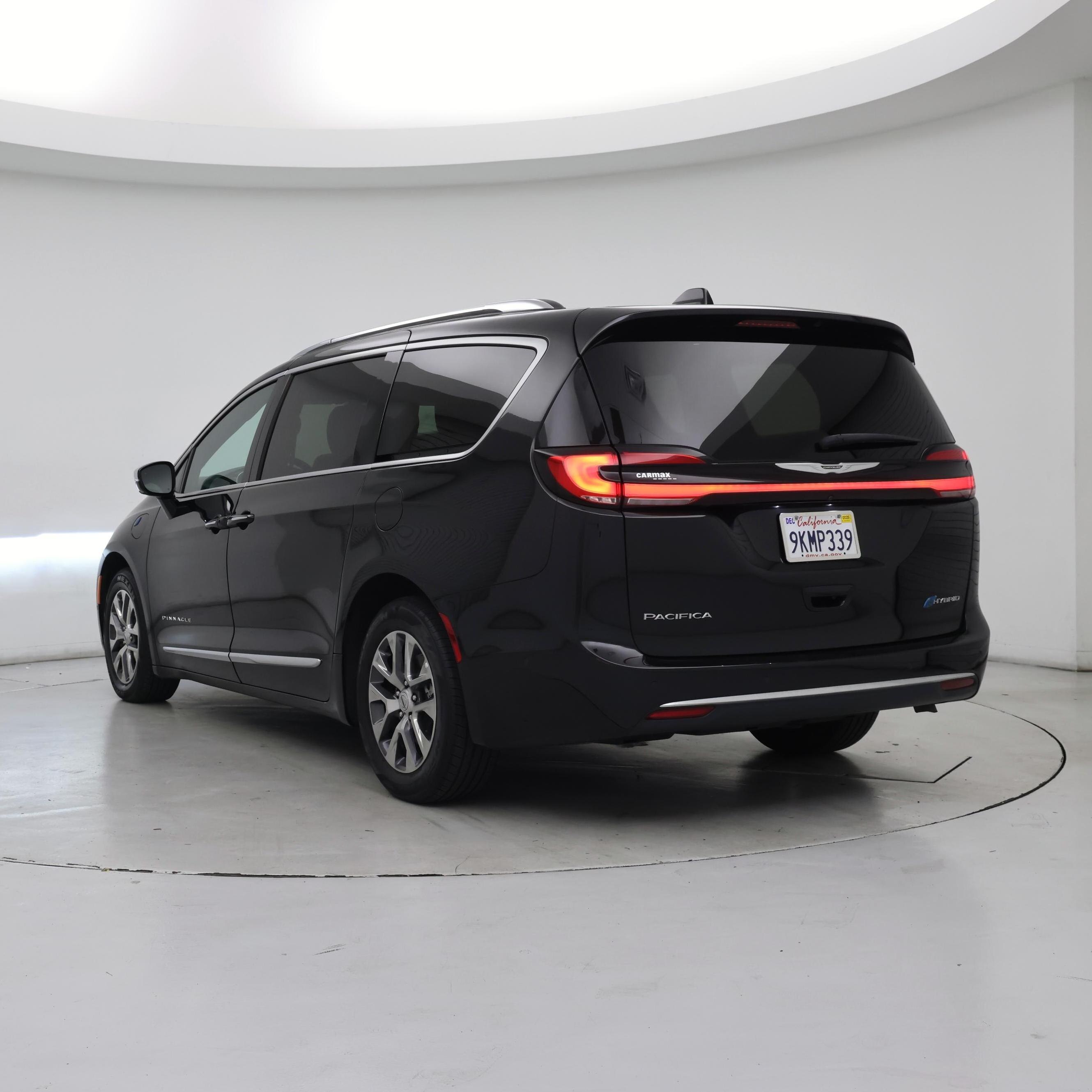 Thumbnail: 2023 Chrysler Pacifica - 2