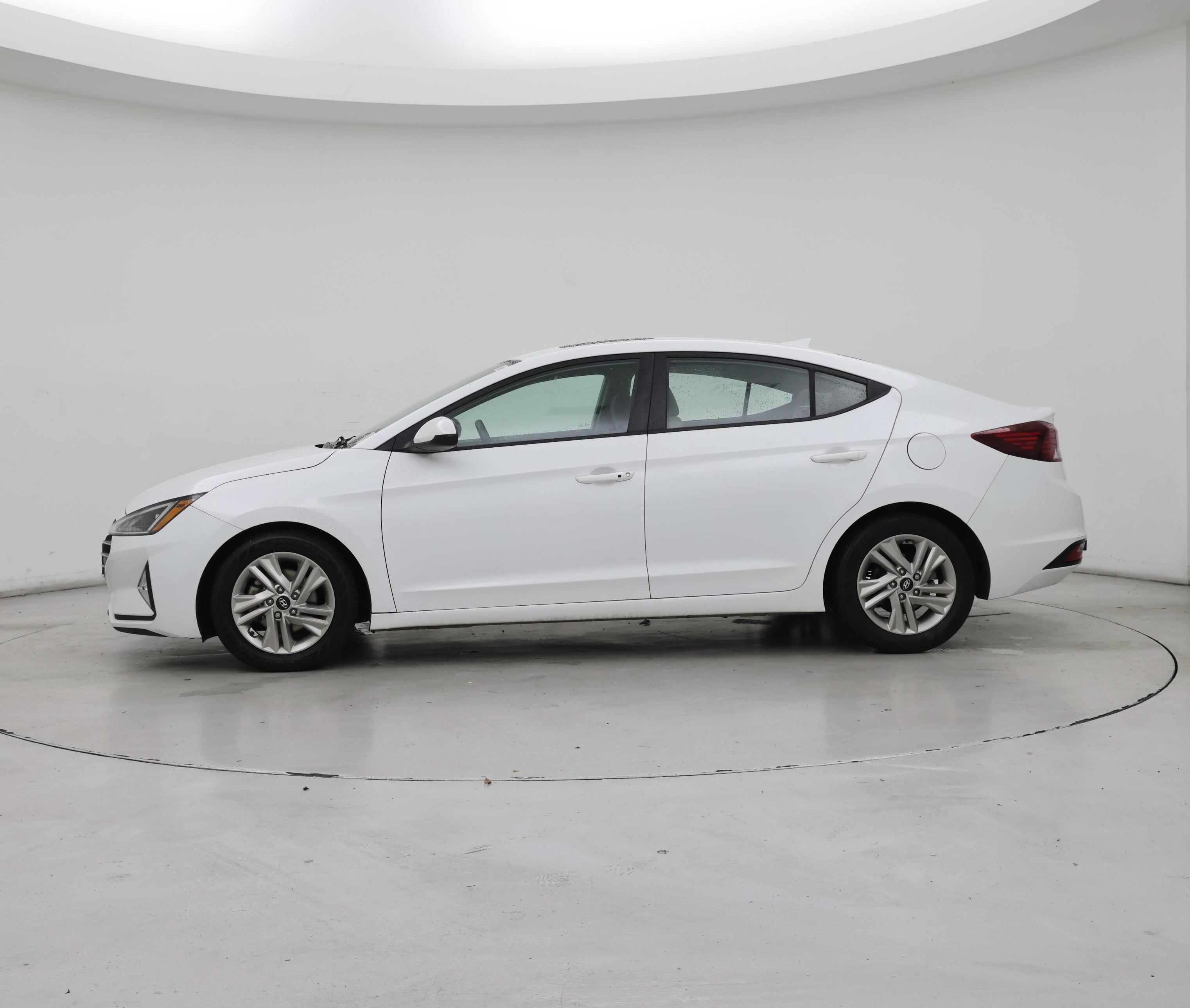 Thumbnail: 2019 Hyundai Elantra - 3