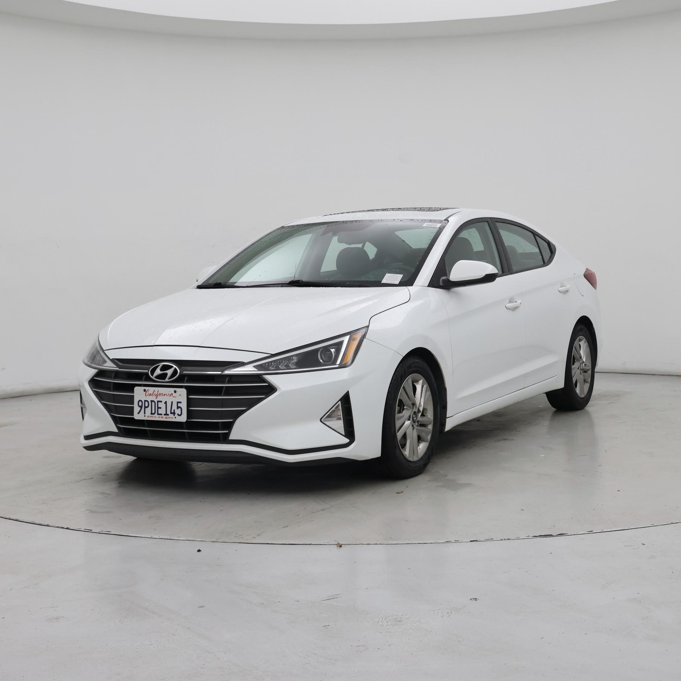 Thumbnail: 2019 Hyundai Elantra - 4