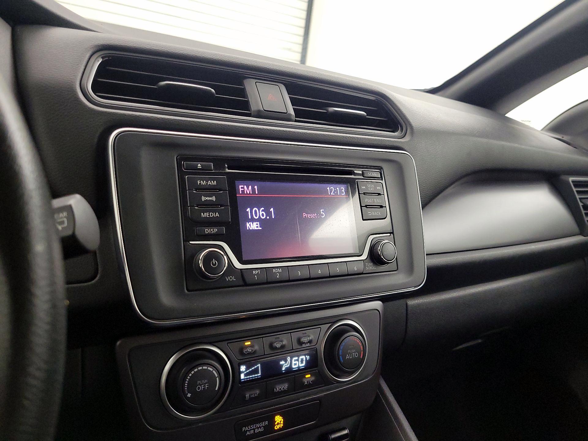 Thumbnail: 2019 Nissan Leaf - 15